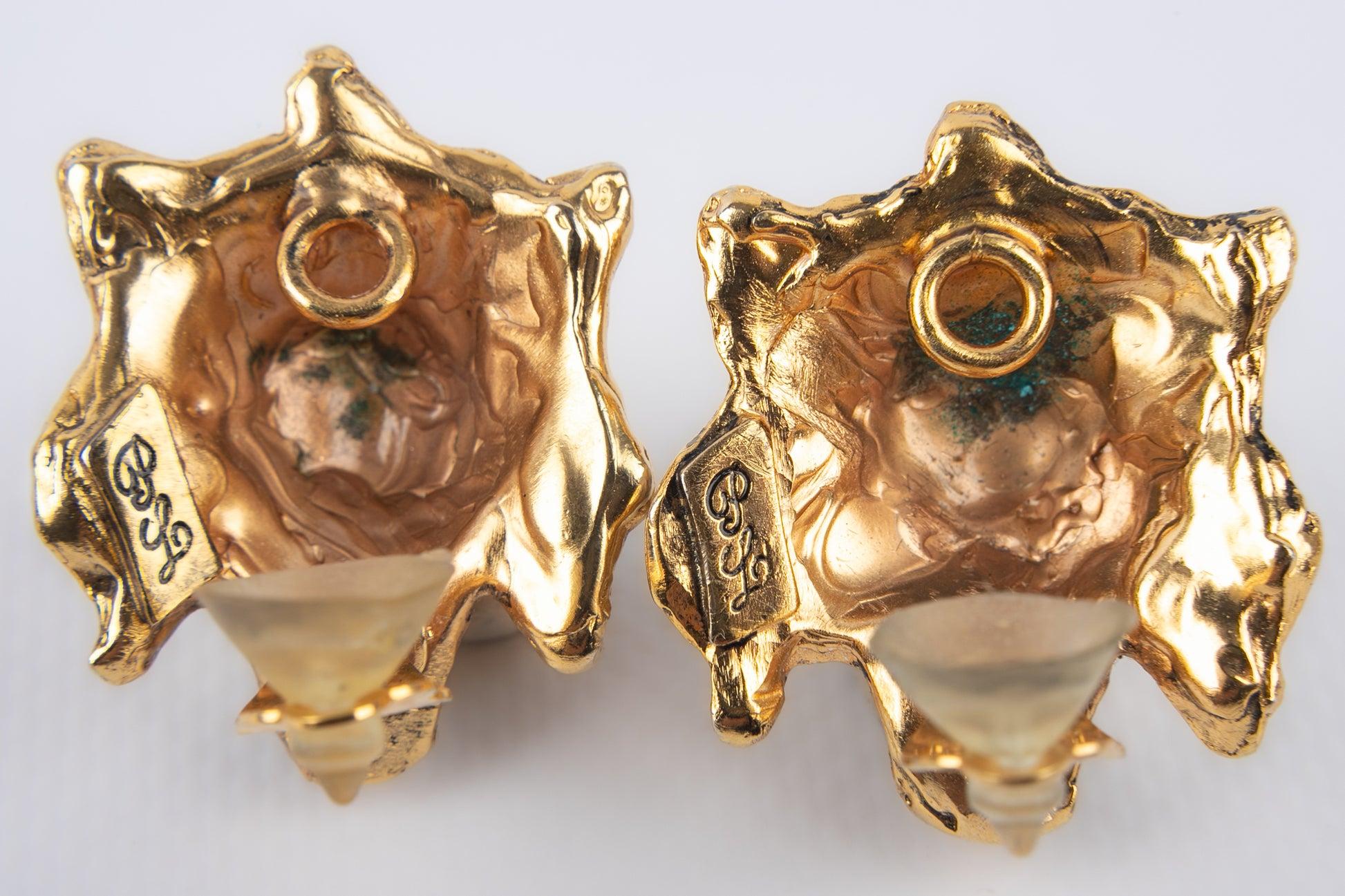 Lion Head Golden Metal Clip-on Earrings For Sale 2