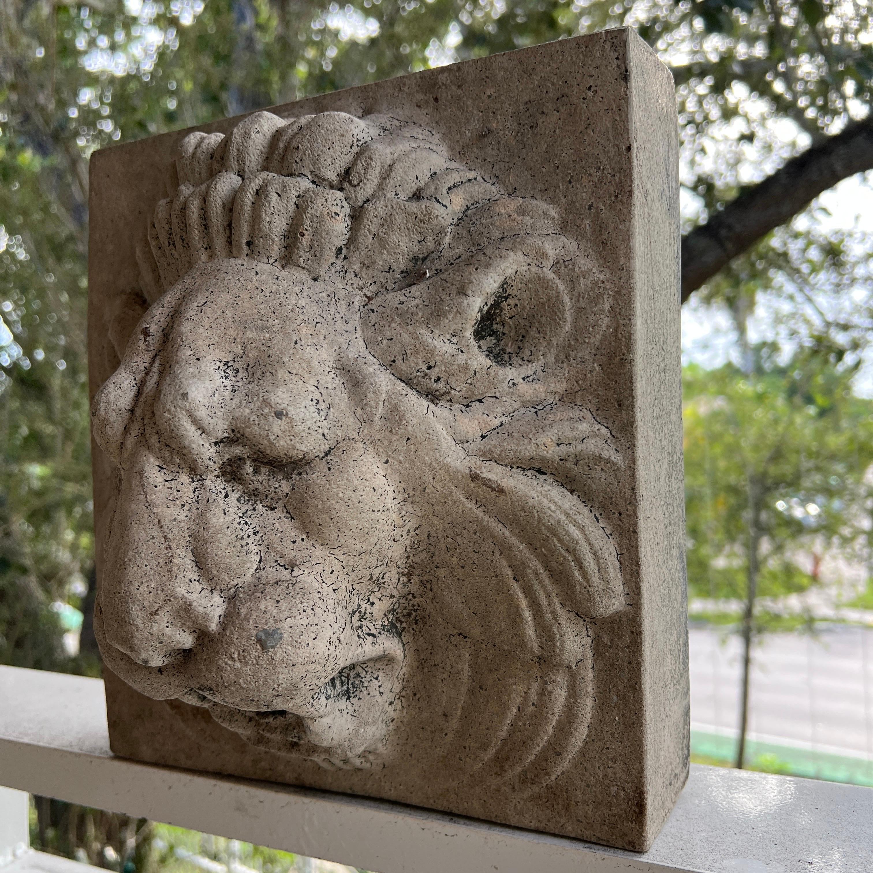 Lion Head Wall Fountain in Cast Stone, Italy 20th Century In Good Condition In Fort Lauderdale, FL