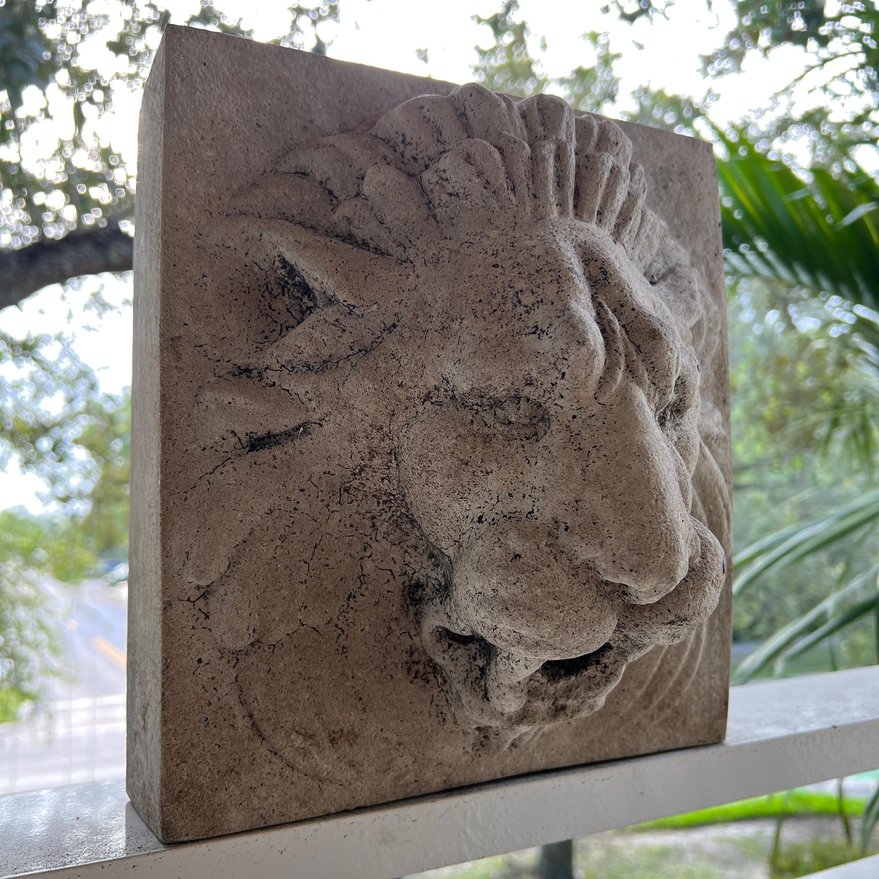 Lion Head Wall Fountain in Cast Stone, Italy 20th Century 1