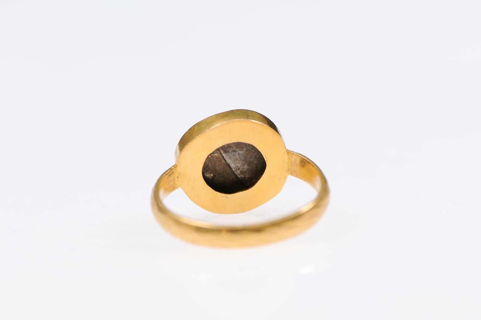 Lion Hemidrachm Ring in 22K gold In Excellent Condition For Sale In Atlanta, GA