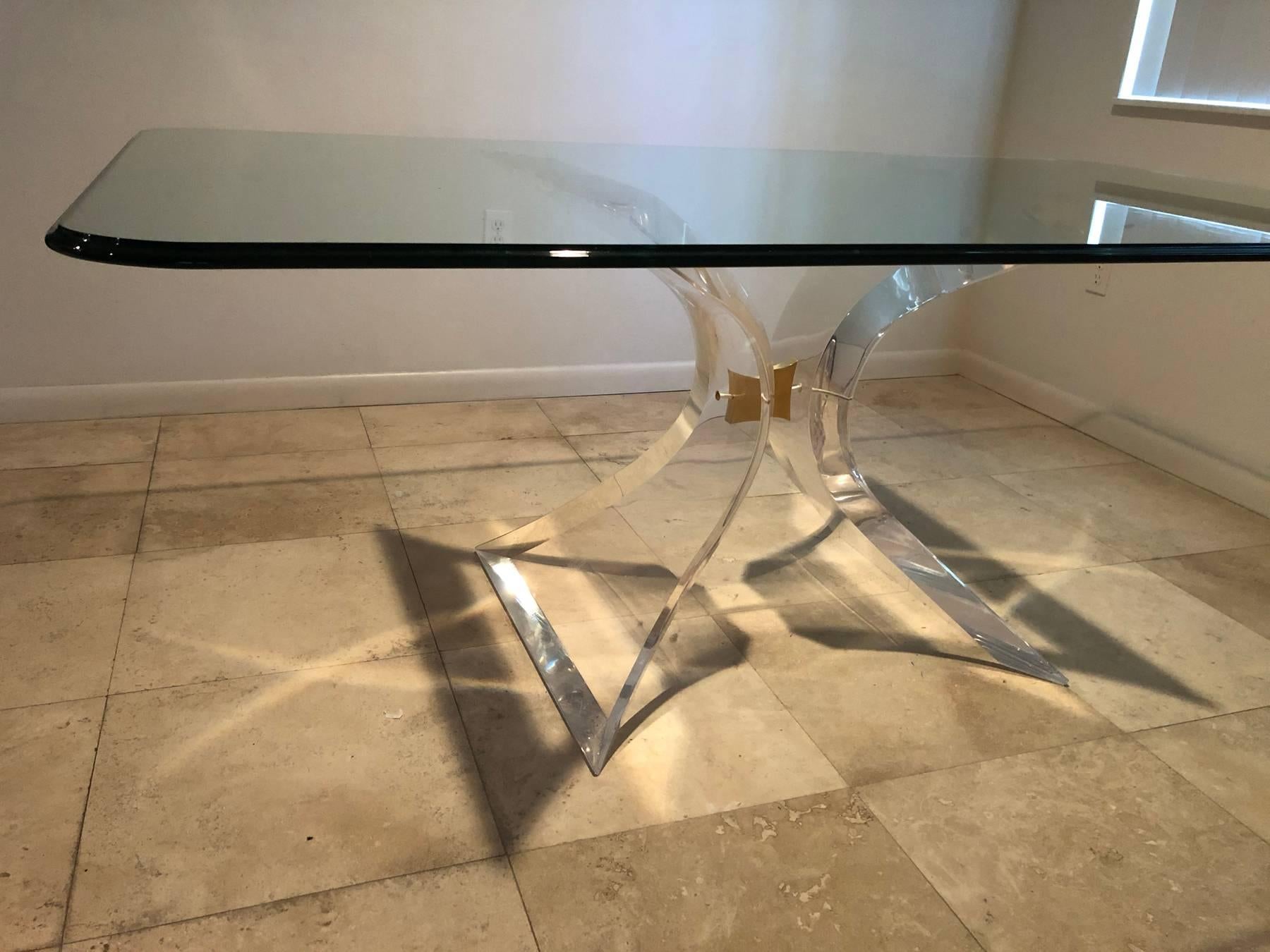 lion dining table