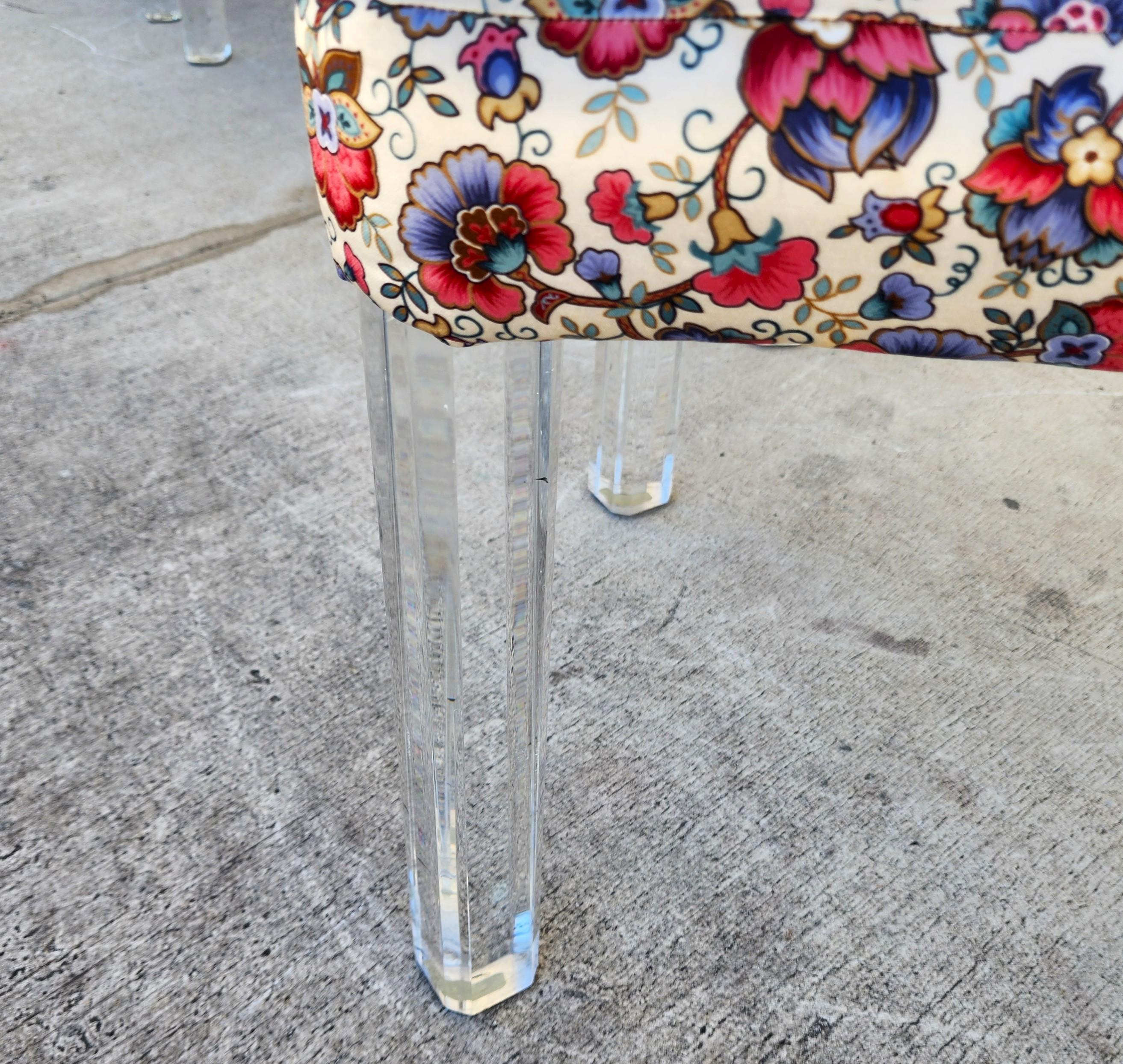 Sedie da pranzo in lucite Lion in Frost firmate Set di 6 pezzi molto raro in vendita 9