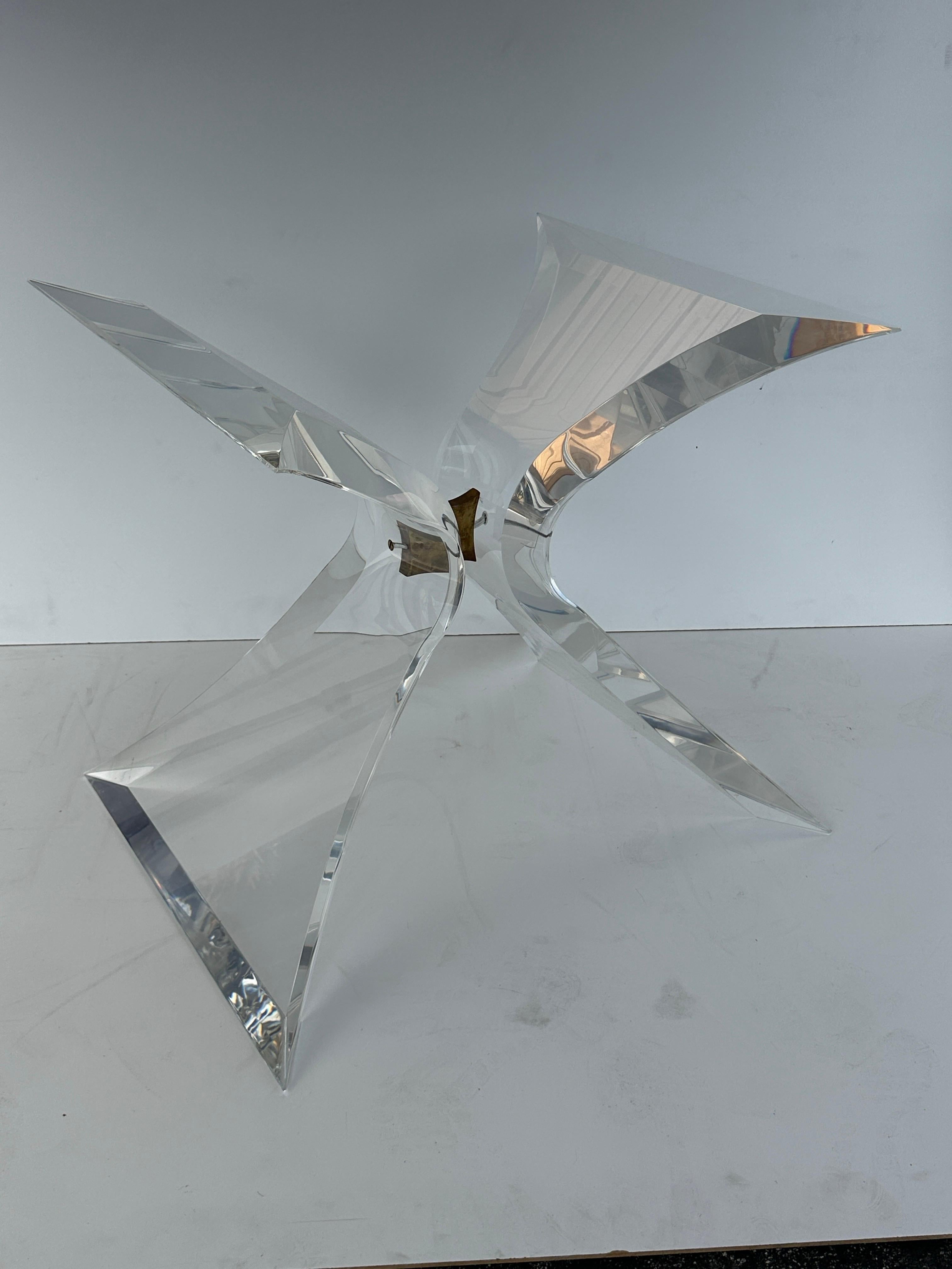 Lion in Frost Lucite Dining Table Base In Good Condition For Sale In North Hollywood, CA
