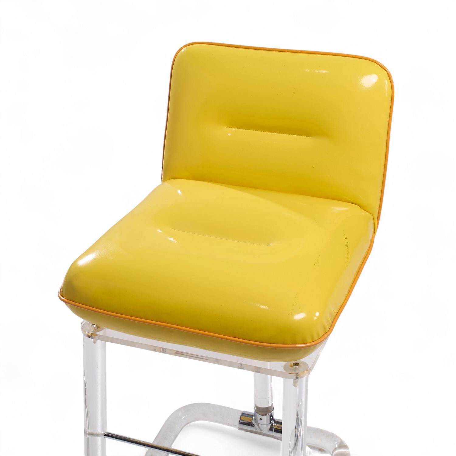 Lion in Frost Mid Century Lucite Swivel Bar Stools - Set of 3 For Sale 3