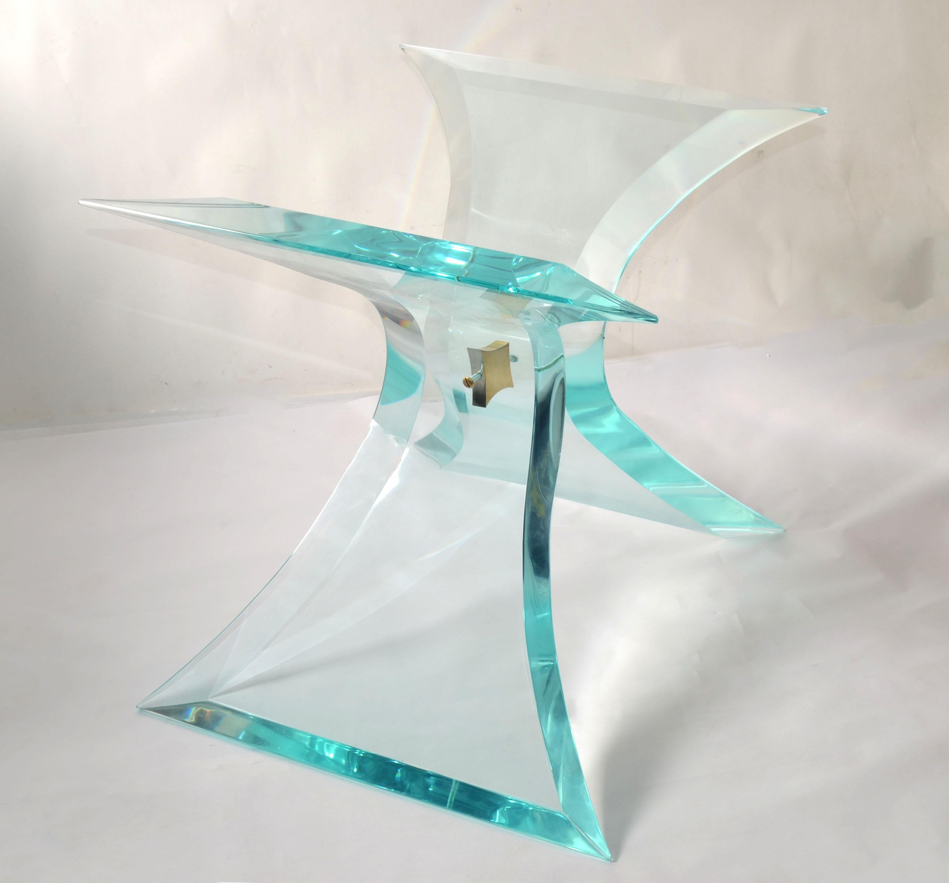Table sculpturale en laiton lucite mi-siècle moderne signée Lion In Frost en vente 10
