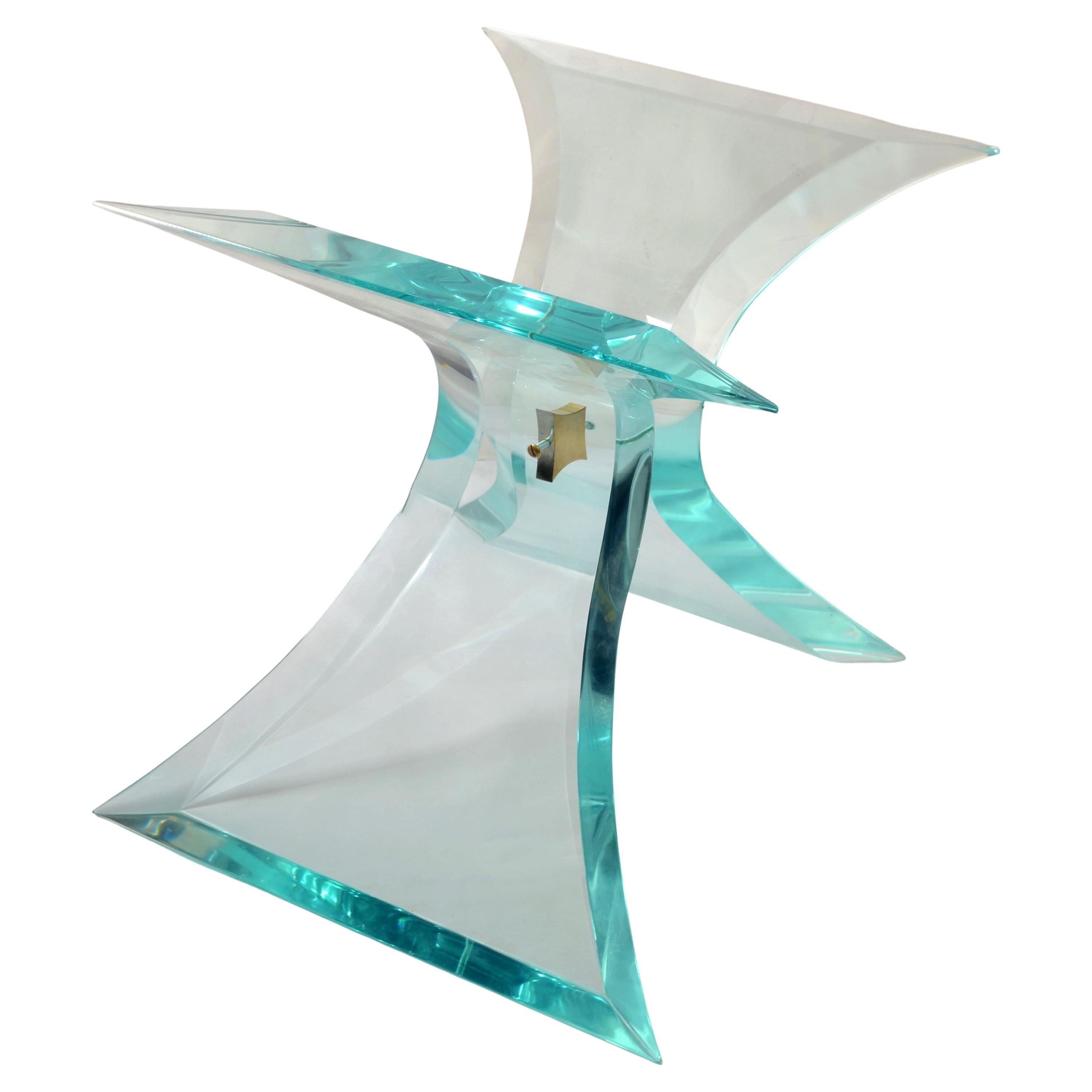 Américain Table sculpturale en laiton lucite mi-siècle moderne signée Lion In Frost en vente