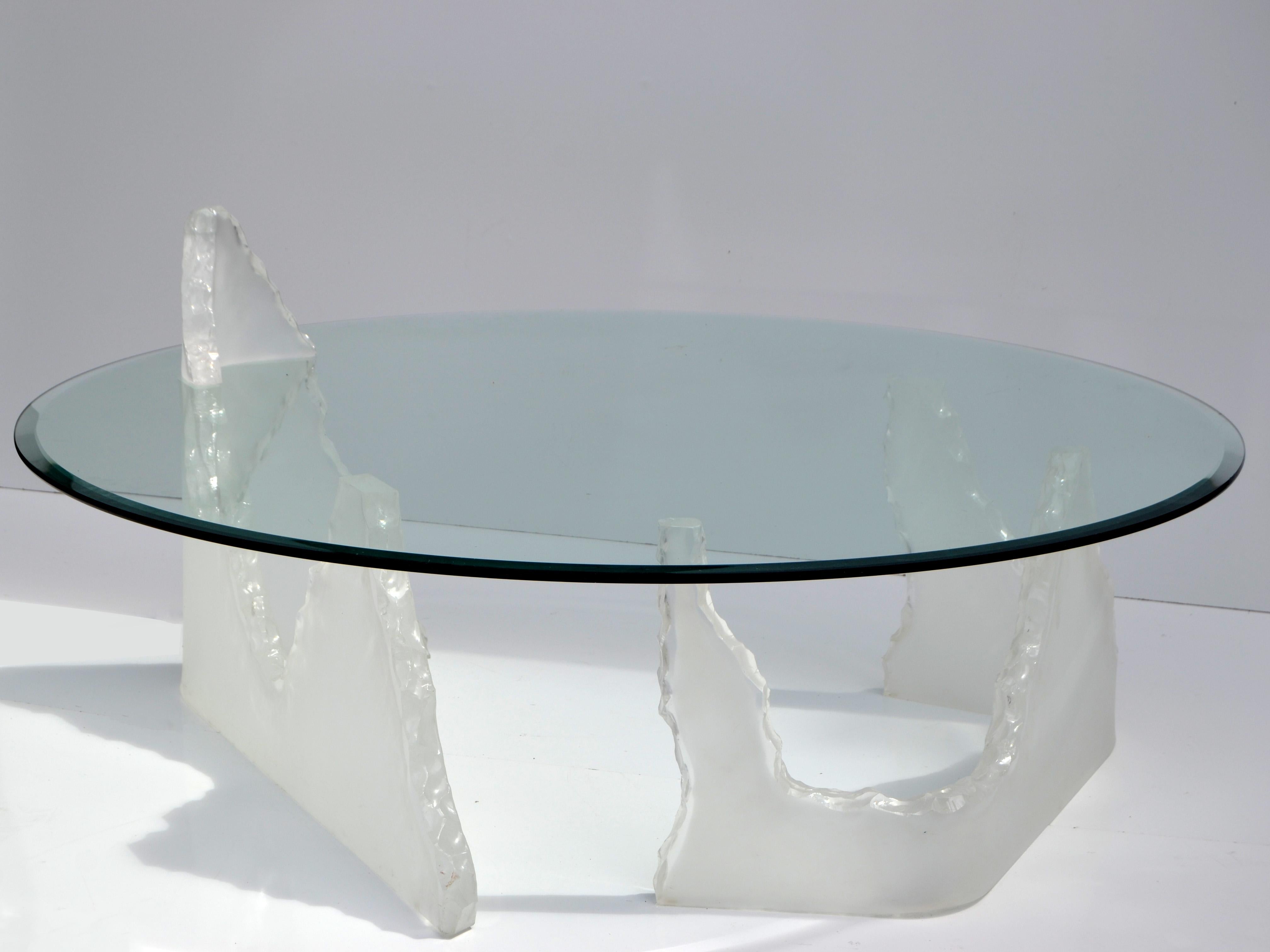 Lion in Frost Style Lucite Iceberg Coffee, Cocktail Table Round Glass Top 1970  For Sale 2