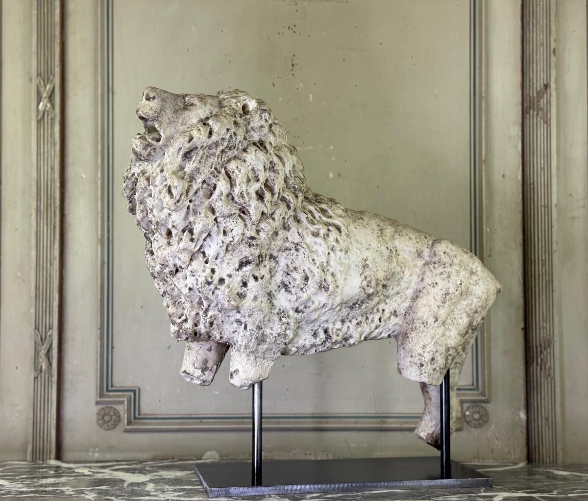 Lion, marble sculpture, Venice, 18th century in vendita 7