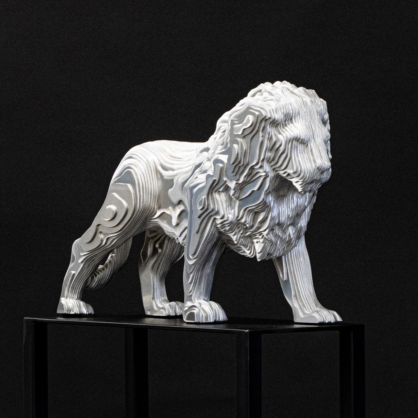 Saldato Scultura media leonina lucidata in vendita