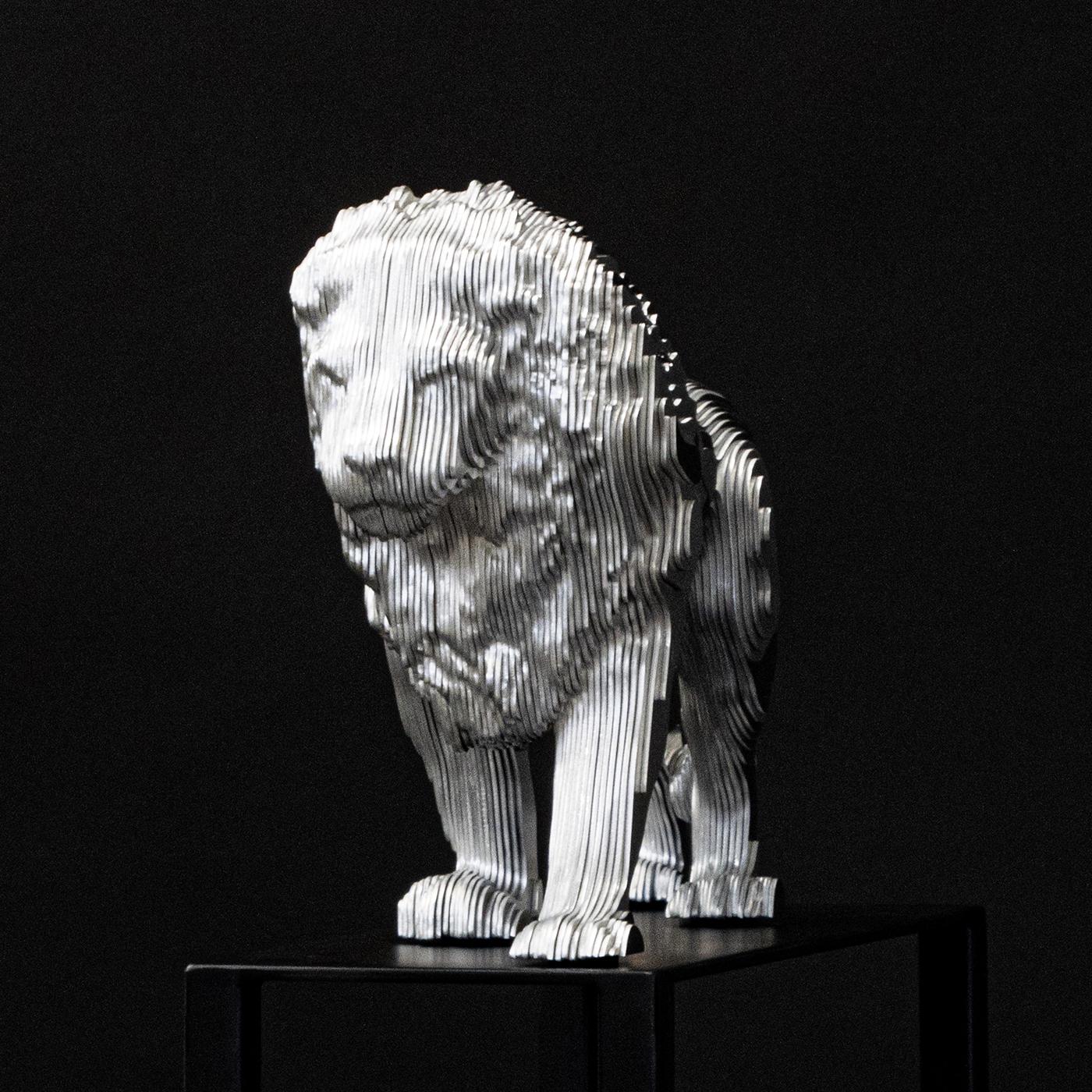 XXI secolo e contemporaneo Scultura media leonina lucidata in vendita