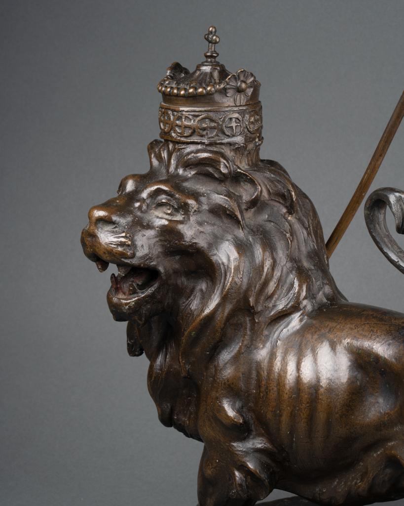 « Lion de Judée » :  Sculpture en bronze patiné vers 1930 2