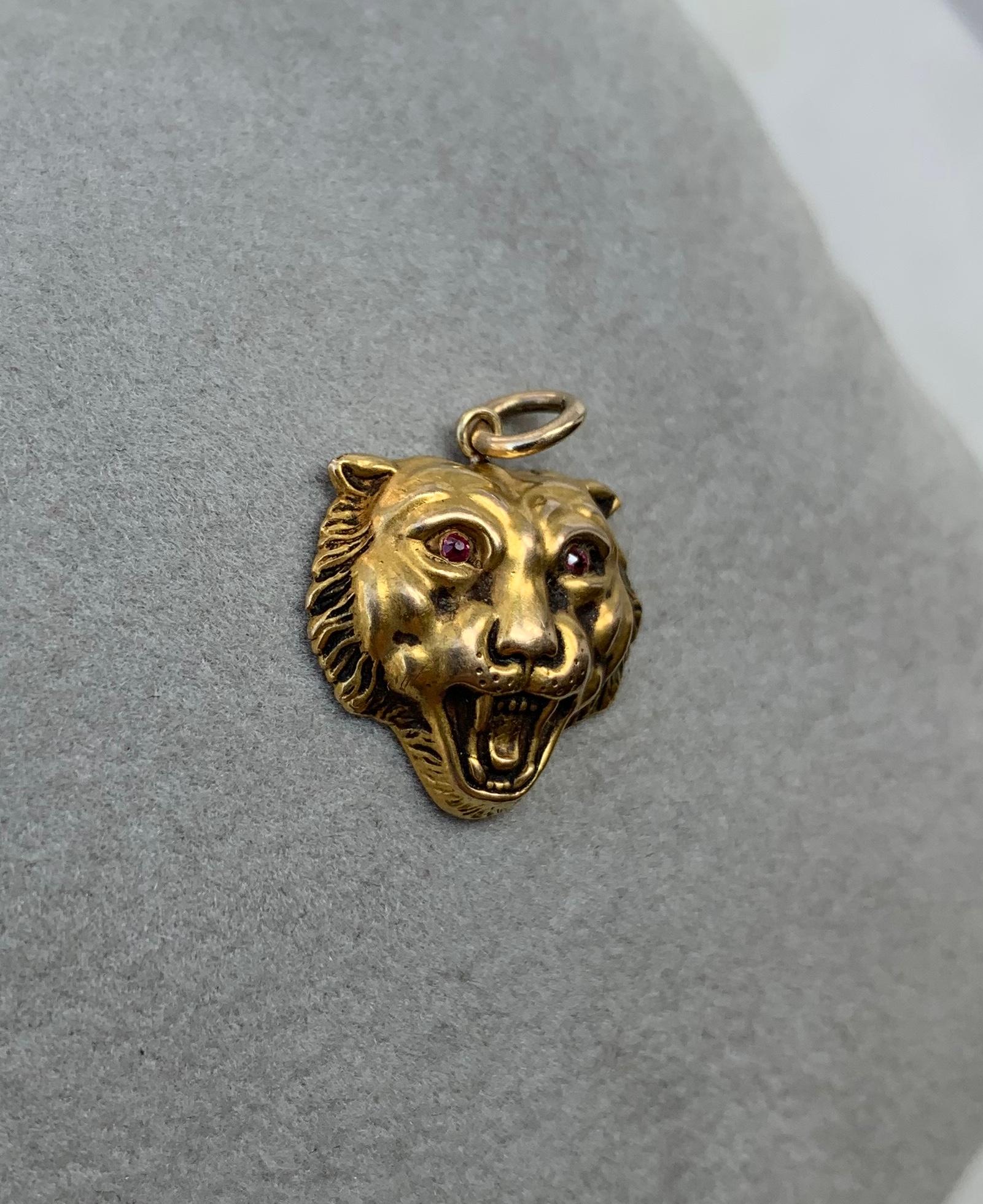 Lion Panther Leopard Tiger Pendant Ruby 14 Karat Gold Belle Époque Victorian In Good Condition In New York, NY