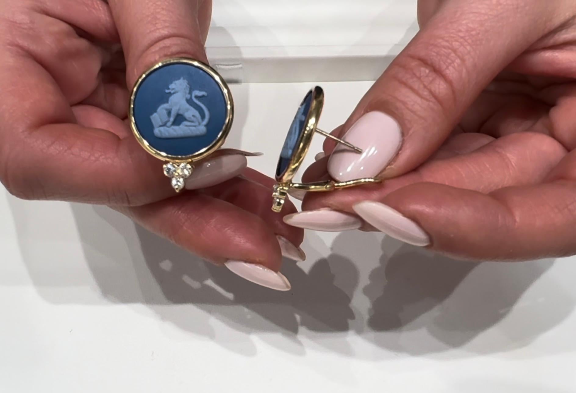 Lion Passant 14K Yellow Gold Medallion Post Diamond Earrings with Blue Wedgwood For Sale 3