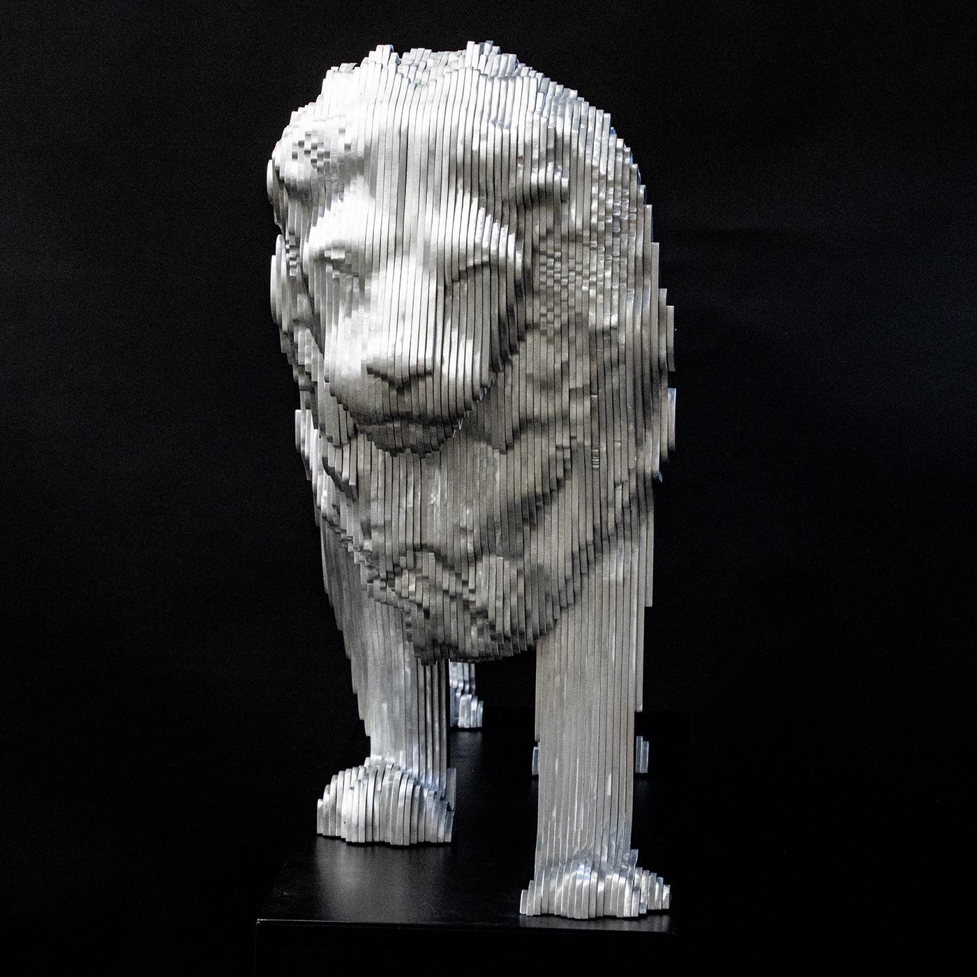 Belge Sculpture de lion polie en vente
