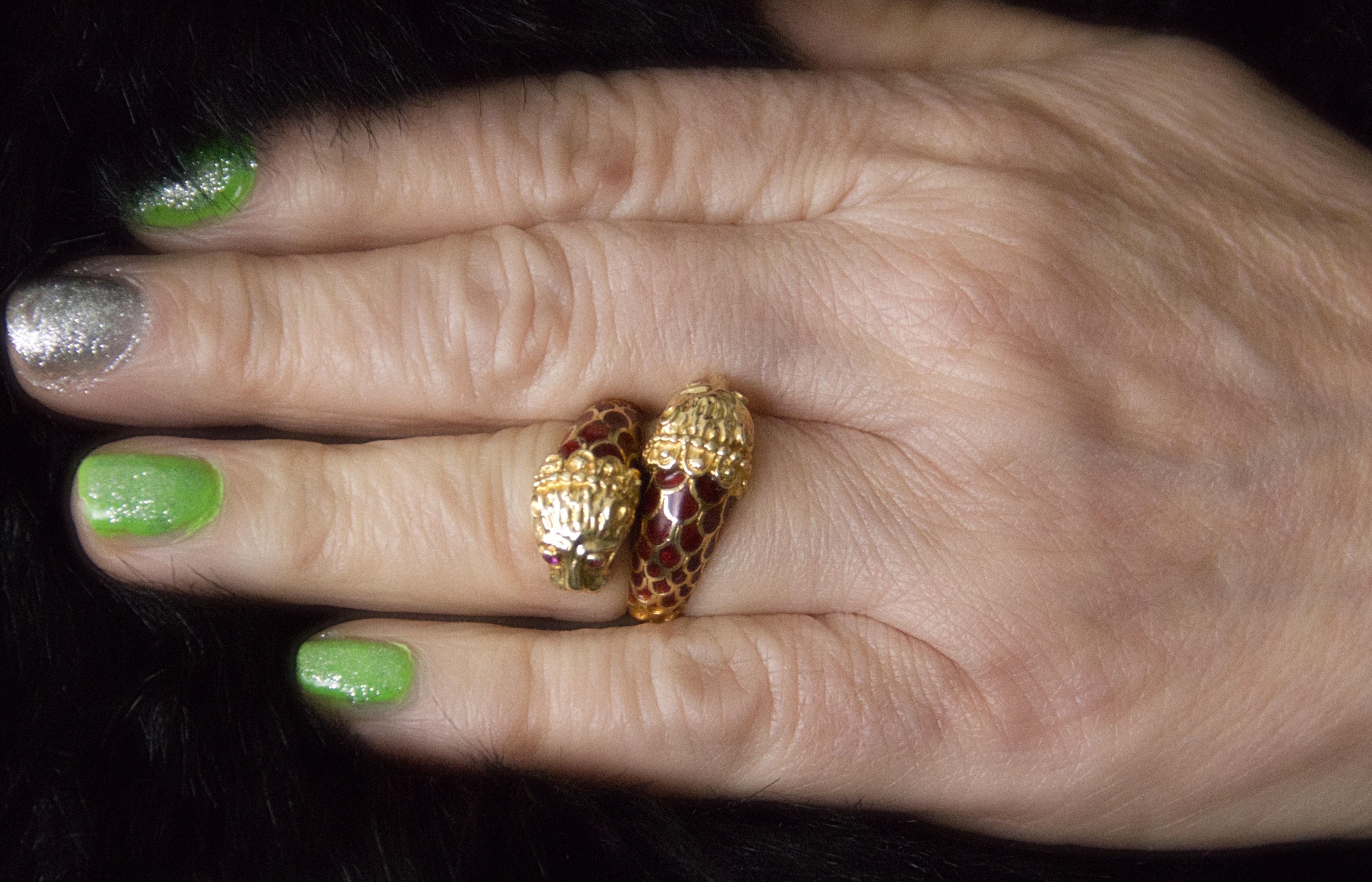 Lion Rubies 18 Karat Yellow Gold Cocktail Ring For Sale 1