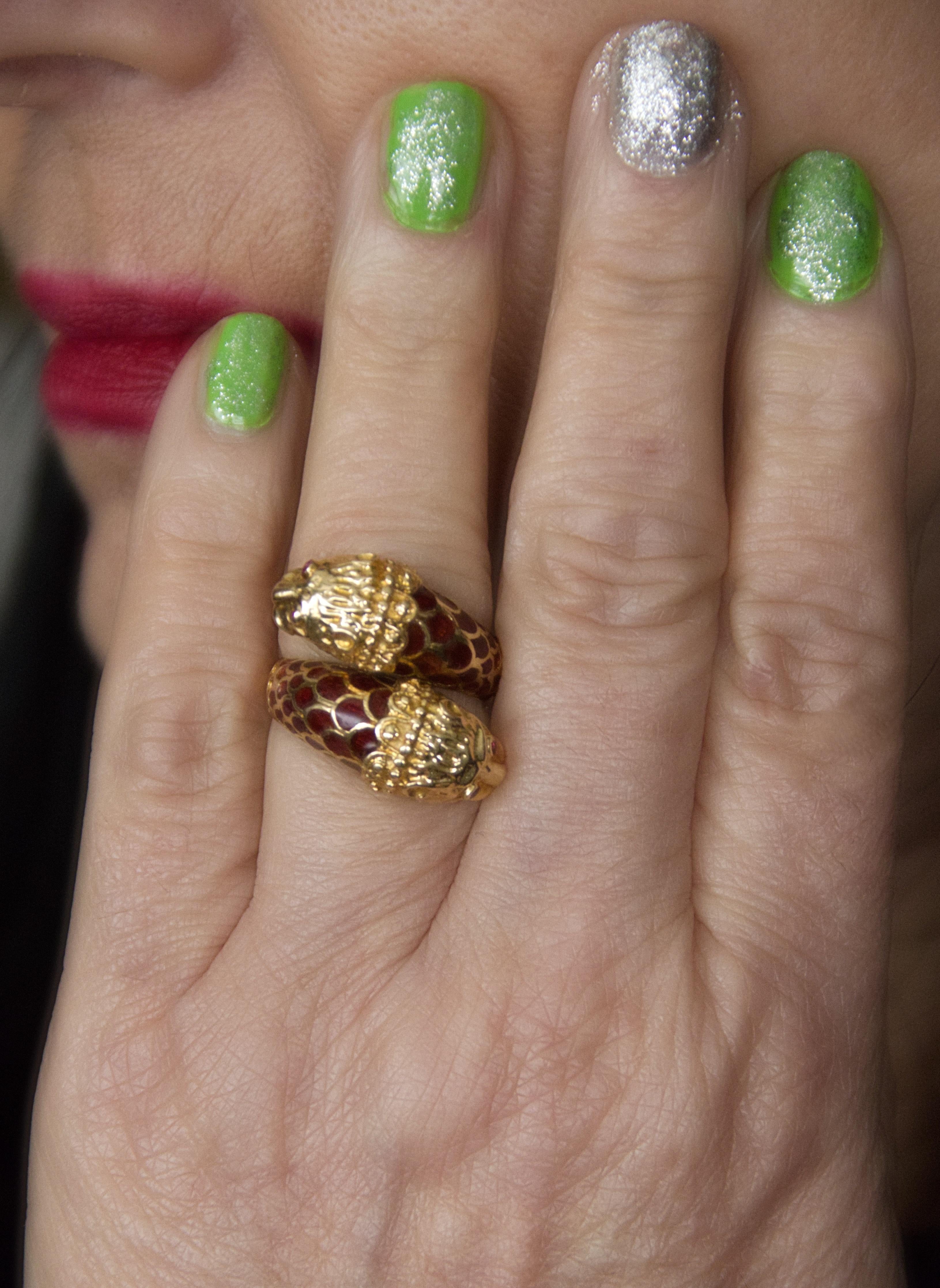 Lion Rubies 18 Karat Yellow Gold Cocktail Ring For Sale 2