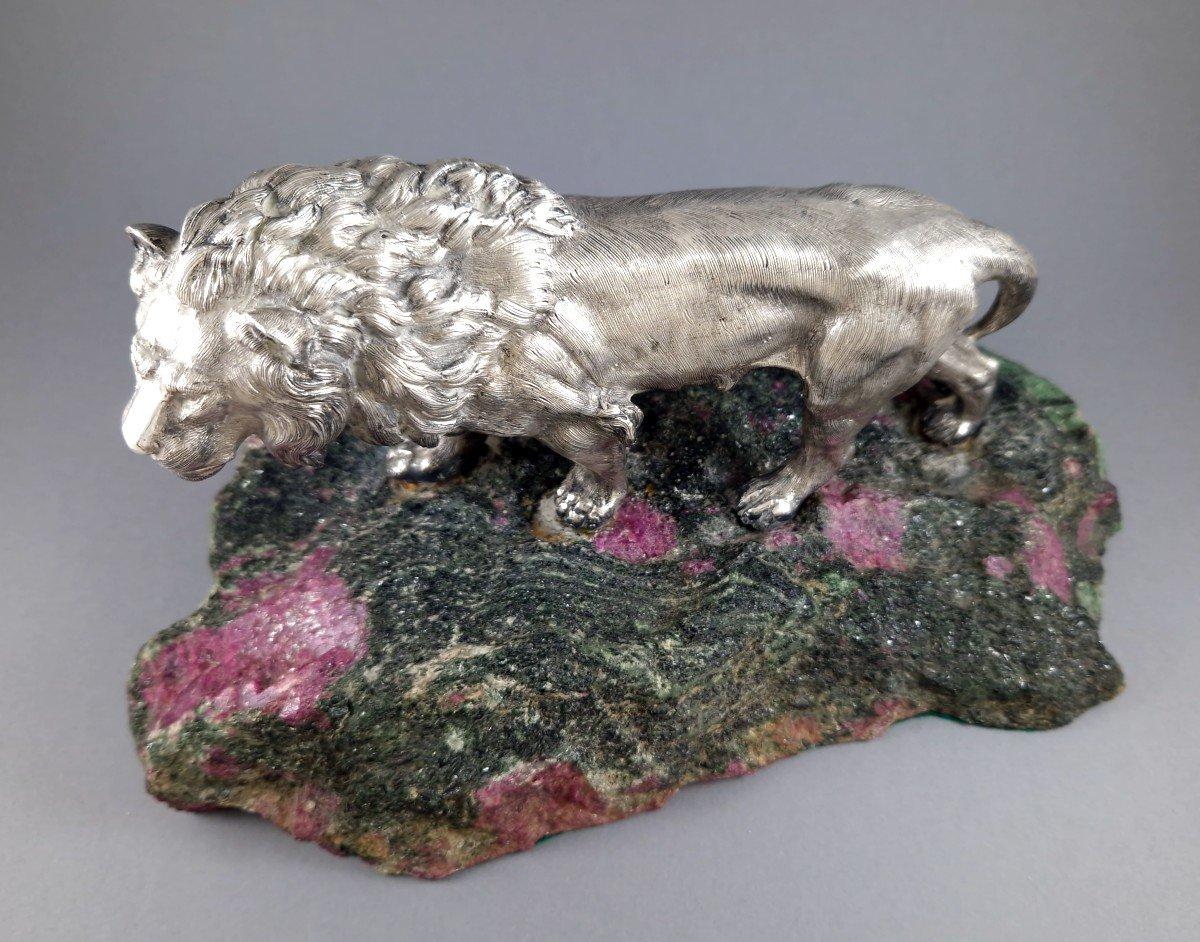 Escultura de León en Plata de Ley y Piedra Eudialita en venta 1