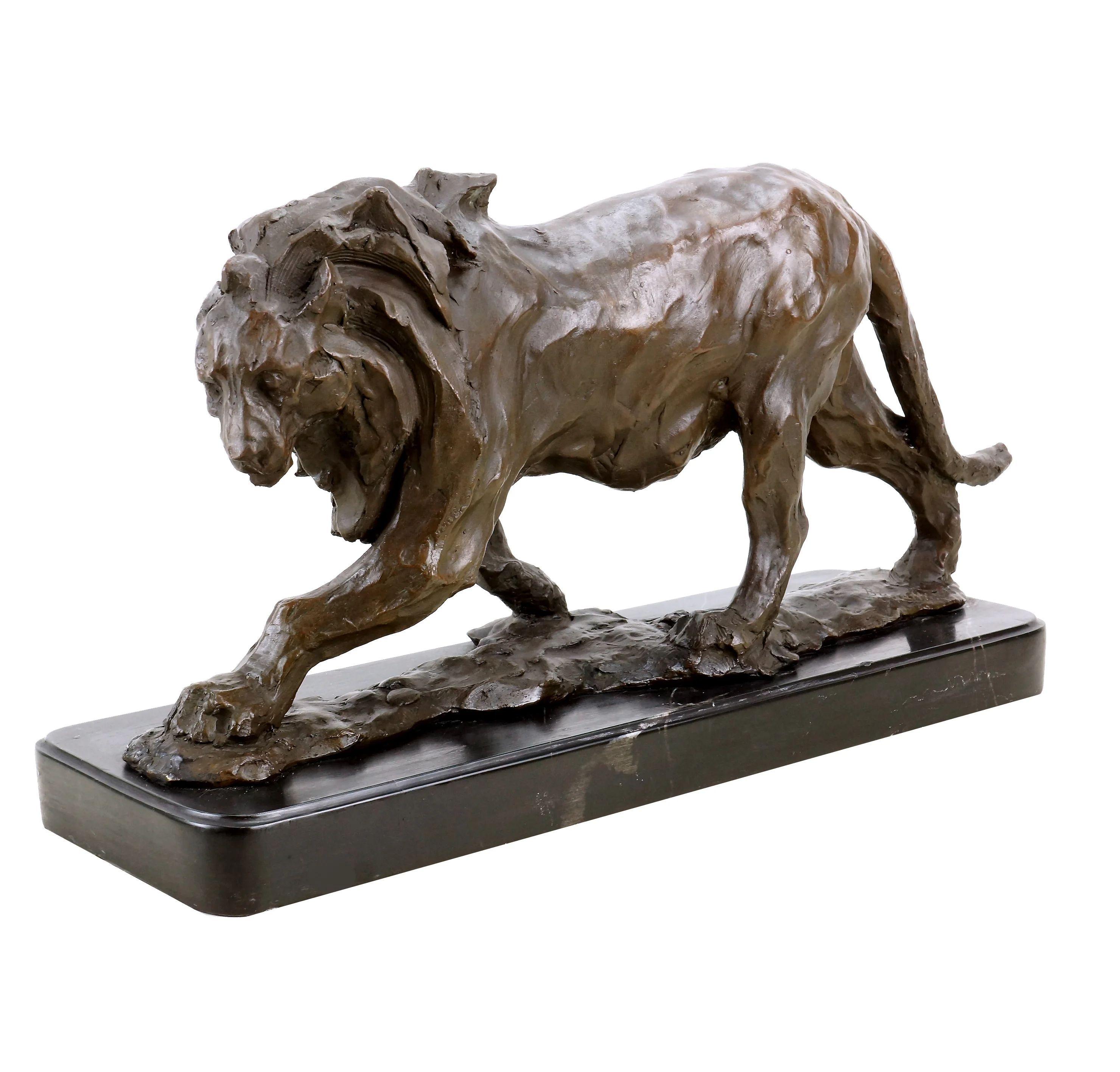Statue de lion, lion marchant, dans le style de Rembrandt Bugatti Sculpture en bronze Bon état - En vente à Saint-Ouen, FR