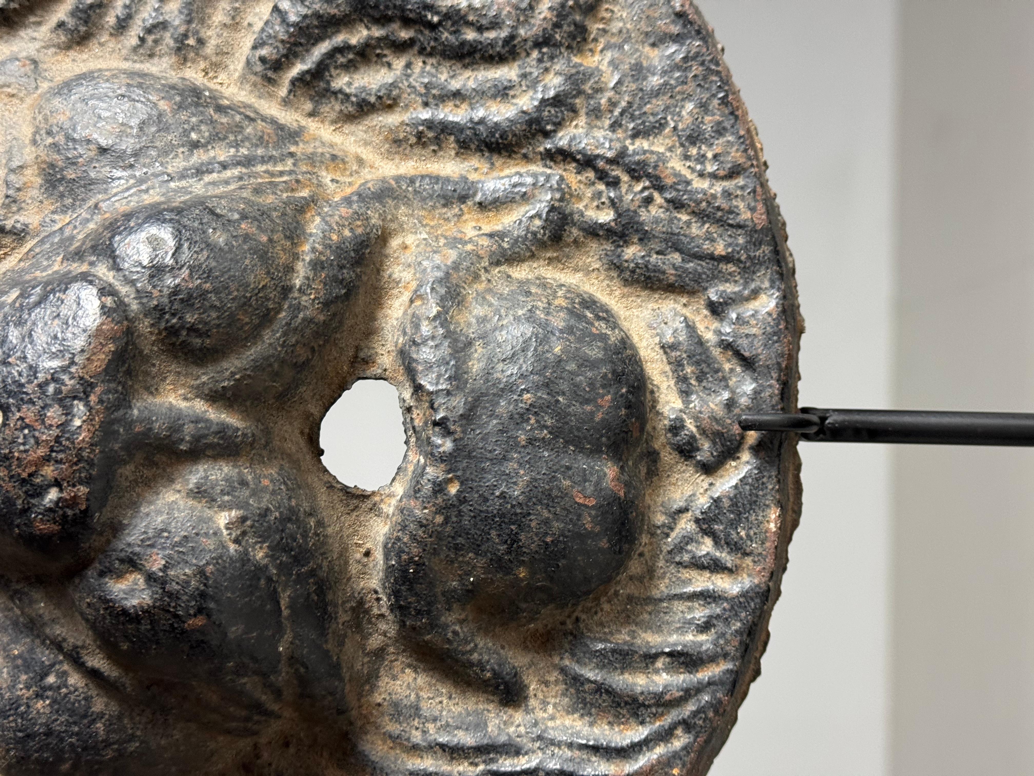 Maschera da fontana a testa di leone in ghisa del XVII secolo in vendita 2