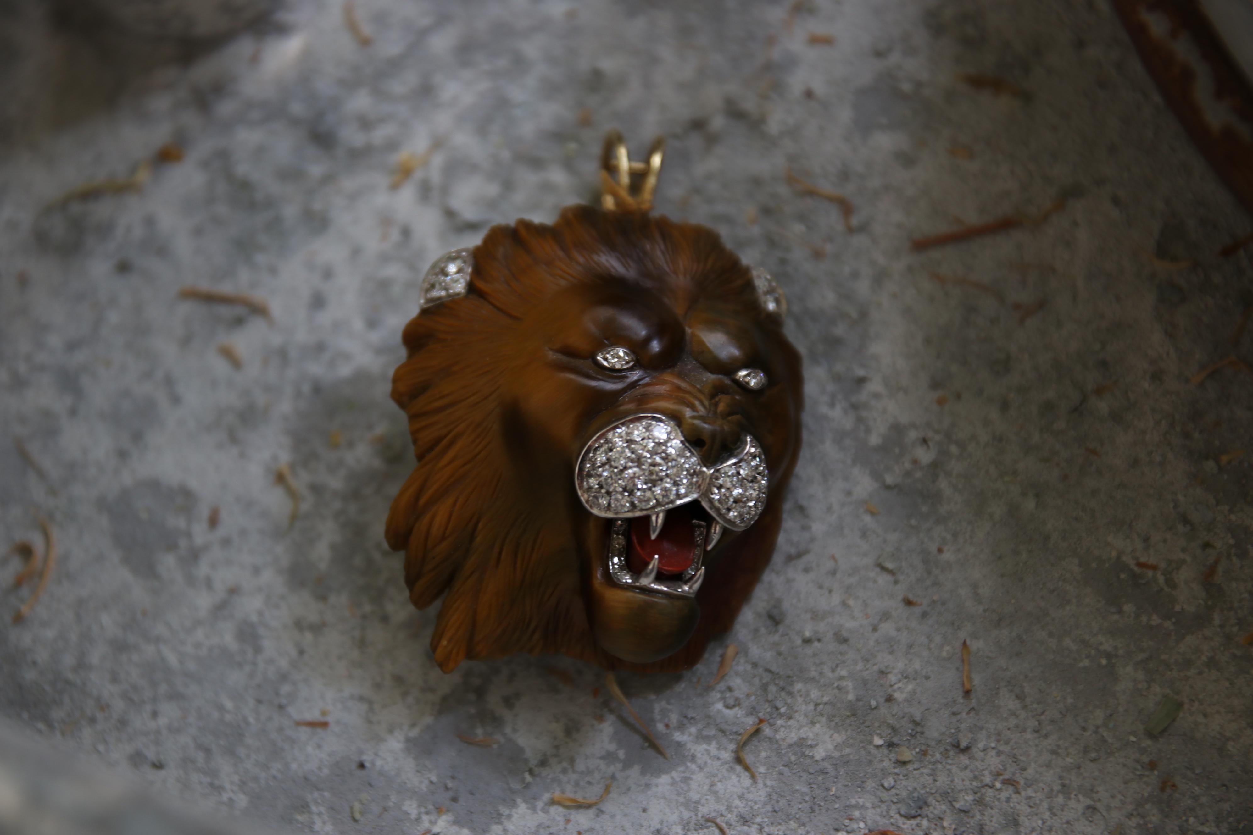 Lions Head Pendant/Brooch carved in Tiger Eye Stone For Sale 1