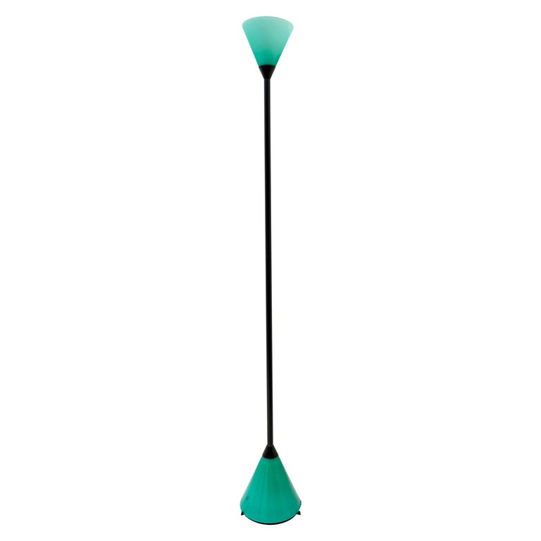 Floor lamp produced by the famous Murano glass company LIP Manifattura del Vetro, 
with double ignition.

