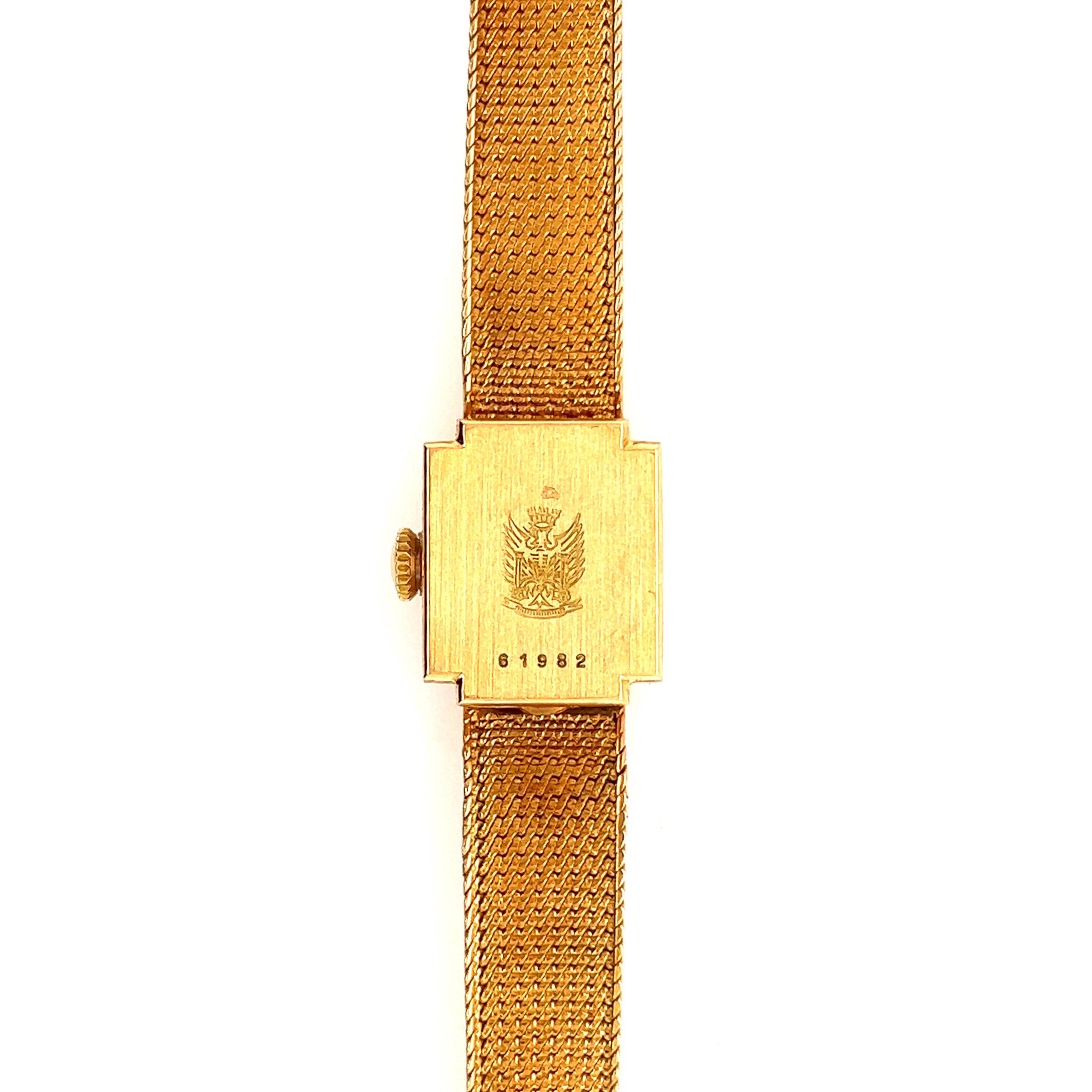 Looking for a vintage women's wristwatch that combines retro style with superior quality? Look no further than the Lip women's wristwatch. Carefully crafted, this vintage watch embodies timeless elegance and refinement. This bracelet watch is a real