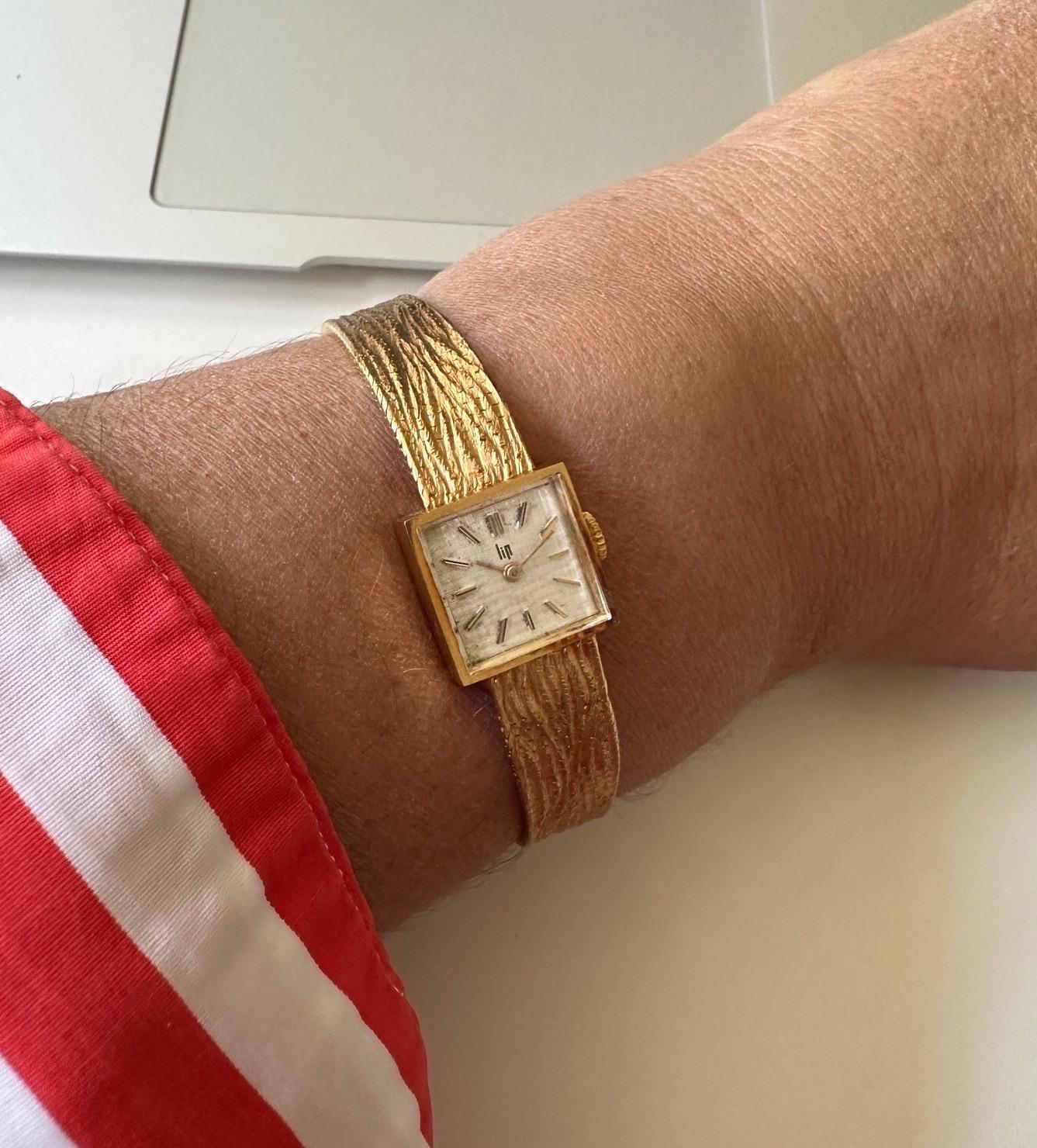 Retro LIP Vintage Women Watch N.O.S off White Dial Yellow Gold 18 Karat For Sale