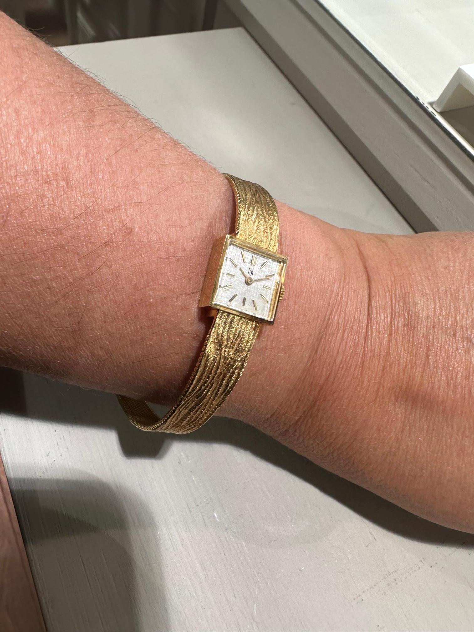 LIP Vintage Women Watch N.O.S off White Dial Yellow Gold 18 Karat For Sale 4