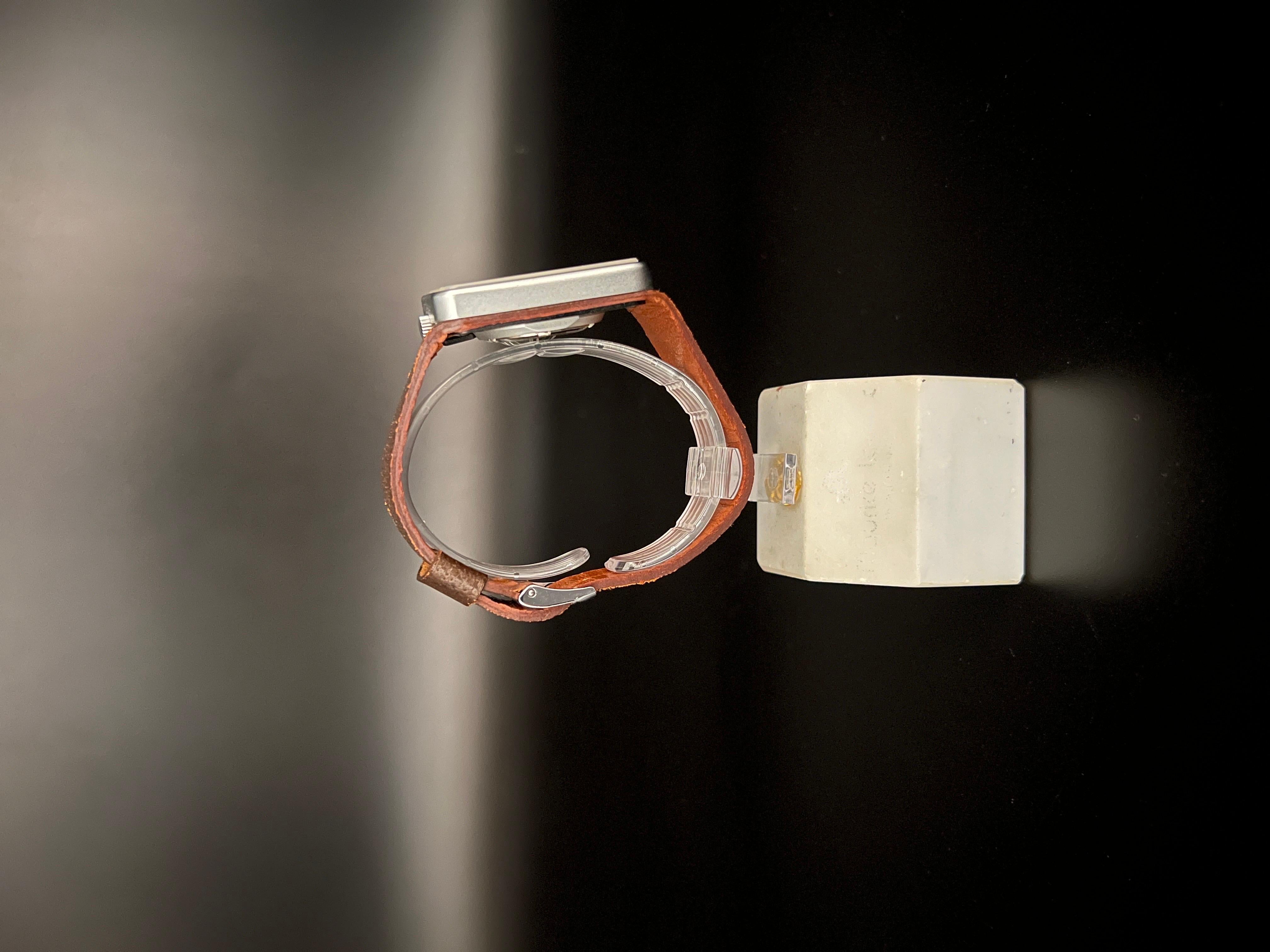 LIP Montre Femme Bracelet Marron Cadran Blanc en vente 1