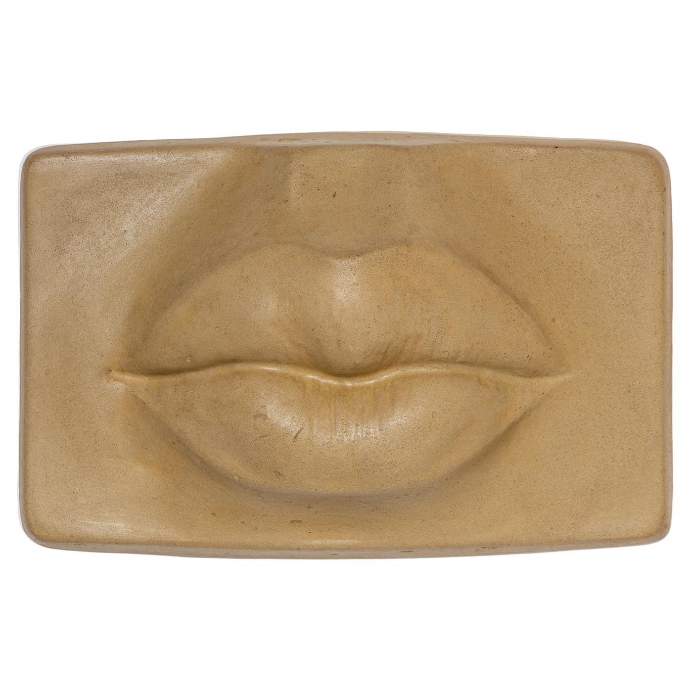 Sculpture de lèvres Aldebaran en vente