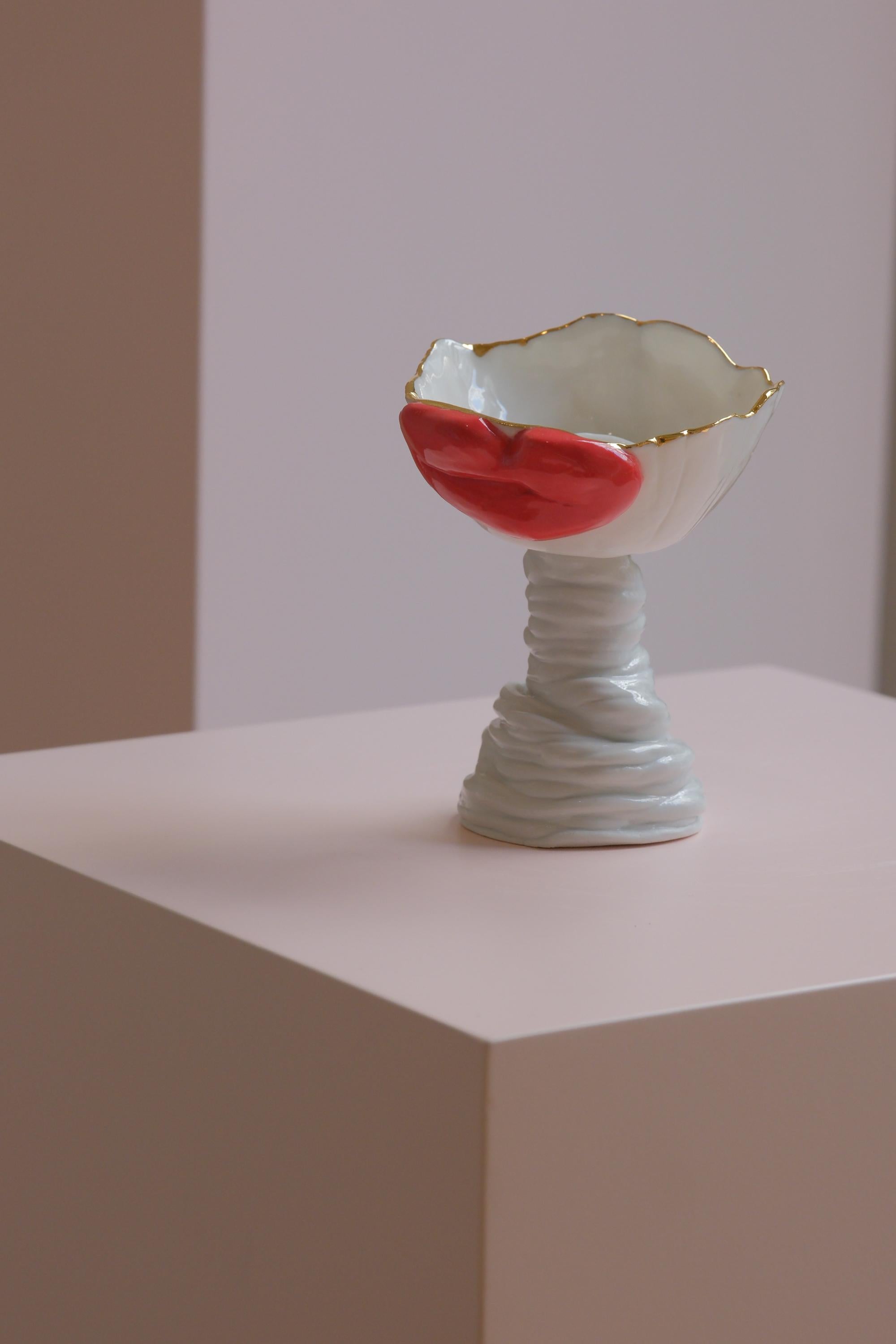 Peint à la main Porte-bougies Lips de la collection porcelaine blanche de Hania Jneid en vente