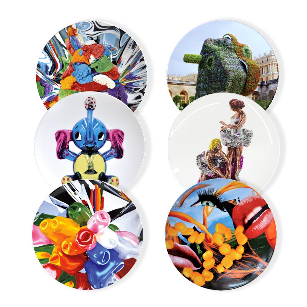 To celebrate Bernardaud's 150th anniversary, Jeff Koons made a series of beautiful, limited edition porcelain objects with the famed porcelain maker in Limoges, France. The collection includes a vase, a serving platter, decorative plates, dinner