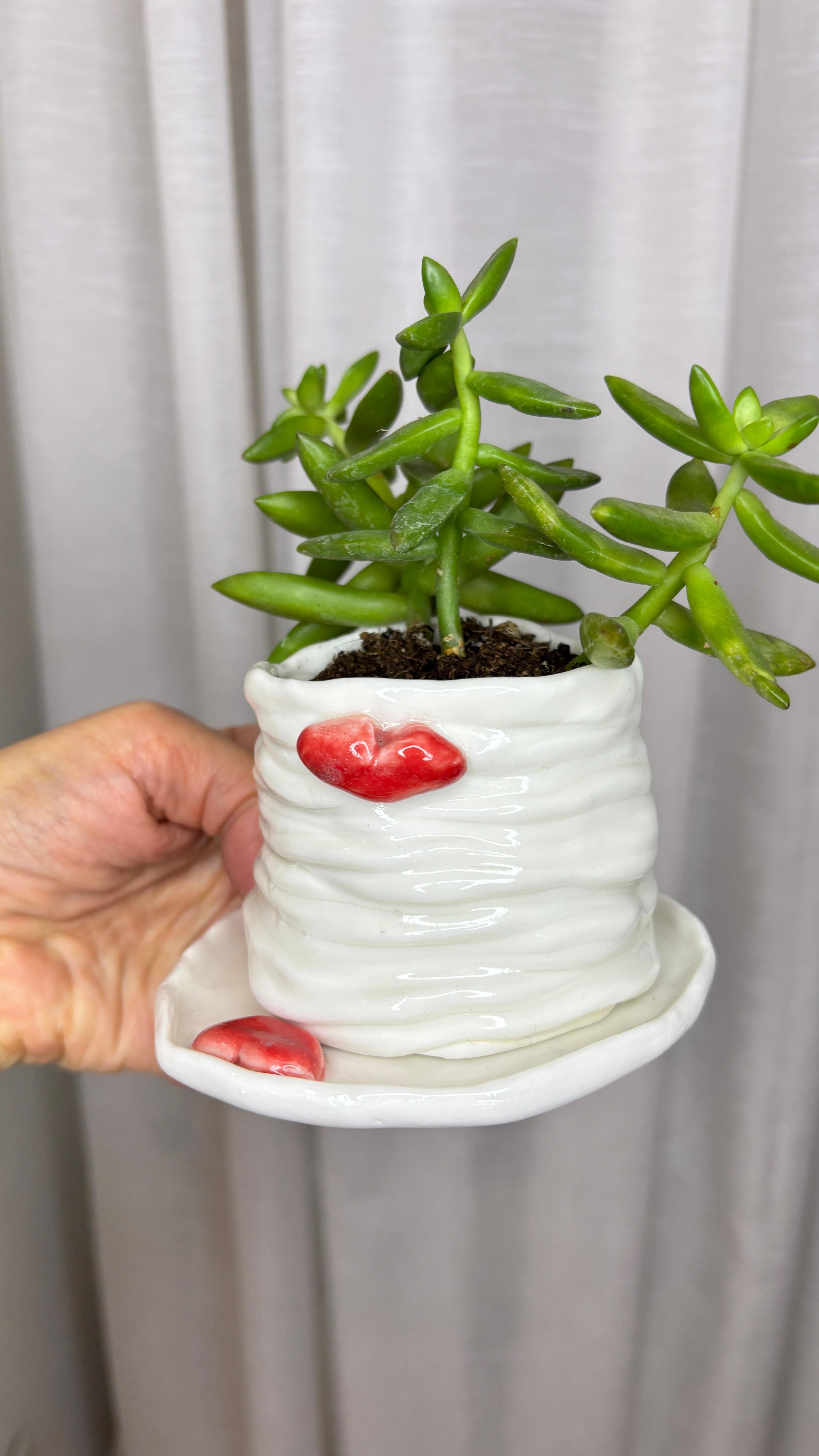 Porcelaine Jardinière Lips en porcelaine blanche de l'artiste-designeuse Hania Jneid en vente