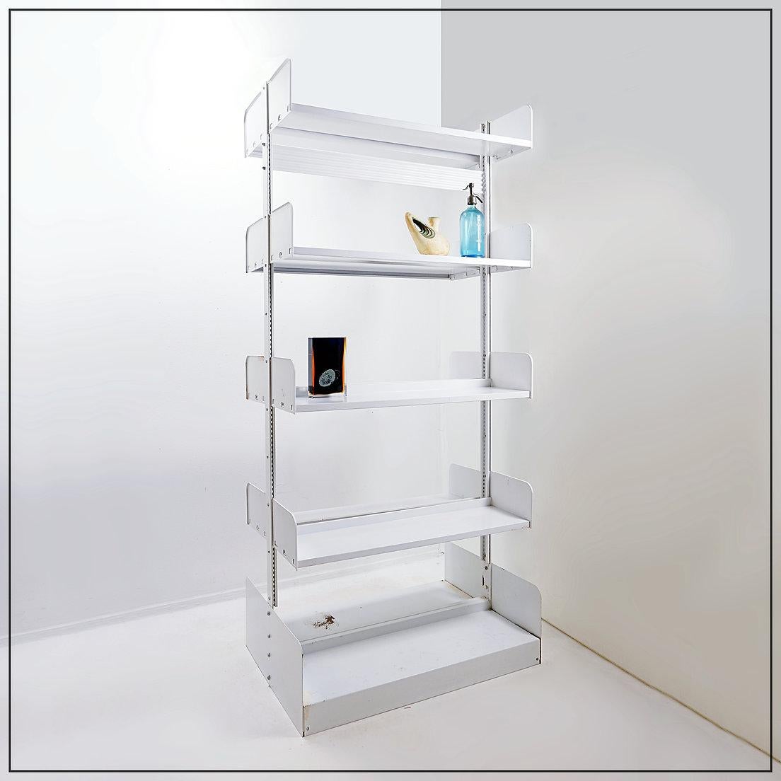 Industrial Lips Vago 