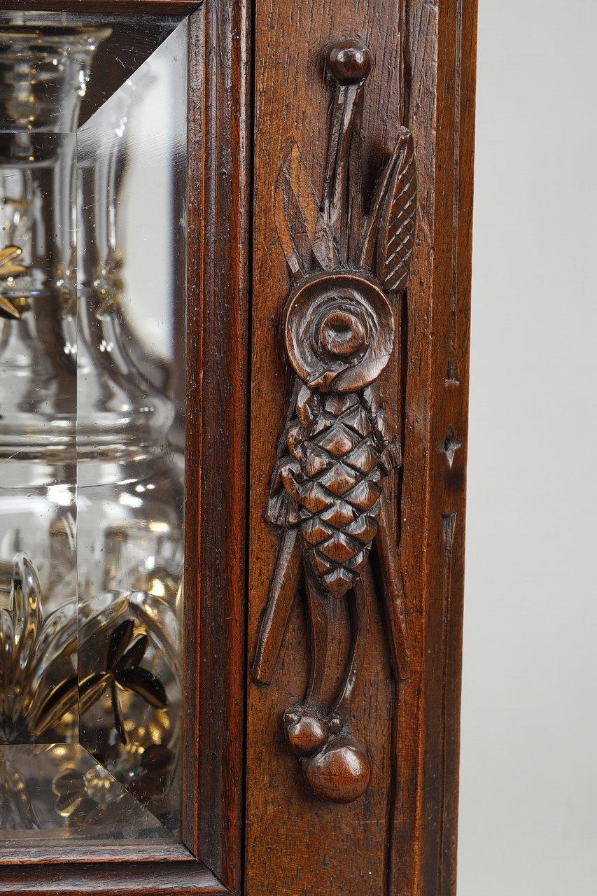 Likörkeller aus geschnitztem Holz „Black Forest“ und Kristall, spätes 19. Jahrhundert im Angebot 3
