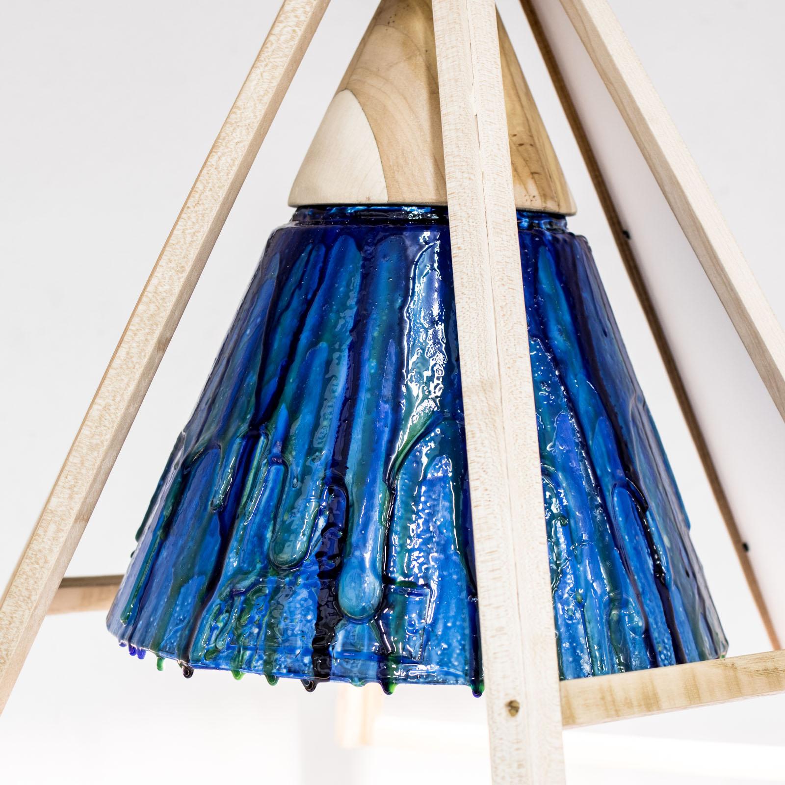 'Liquid' Blaue Kuken Pendelleuchte mit Holzrahmen von Hillsideout (Handgefertigt) im Angebot