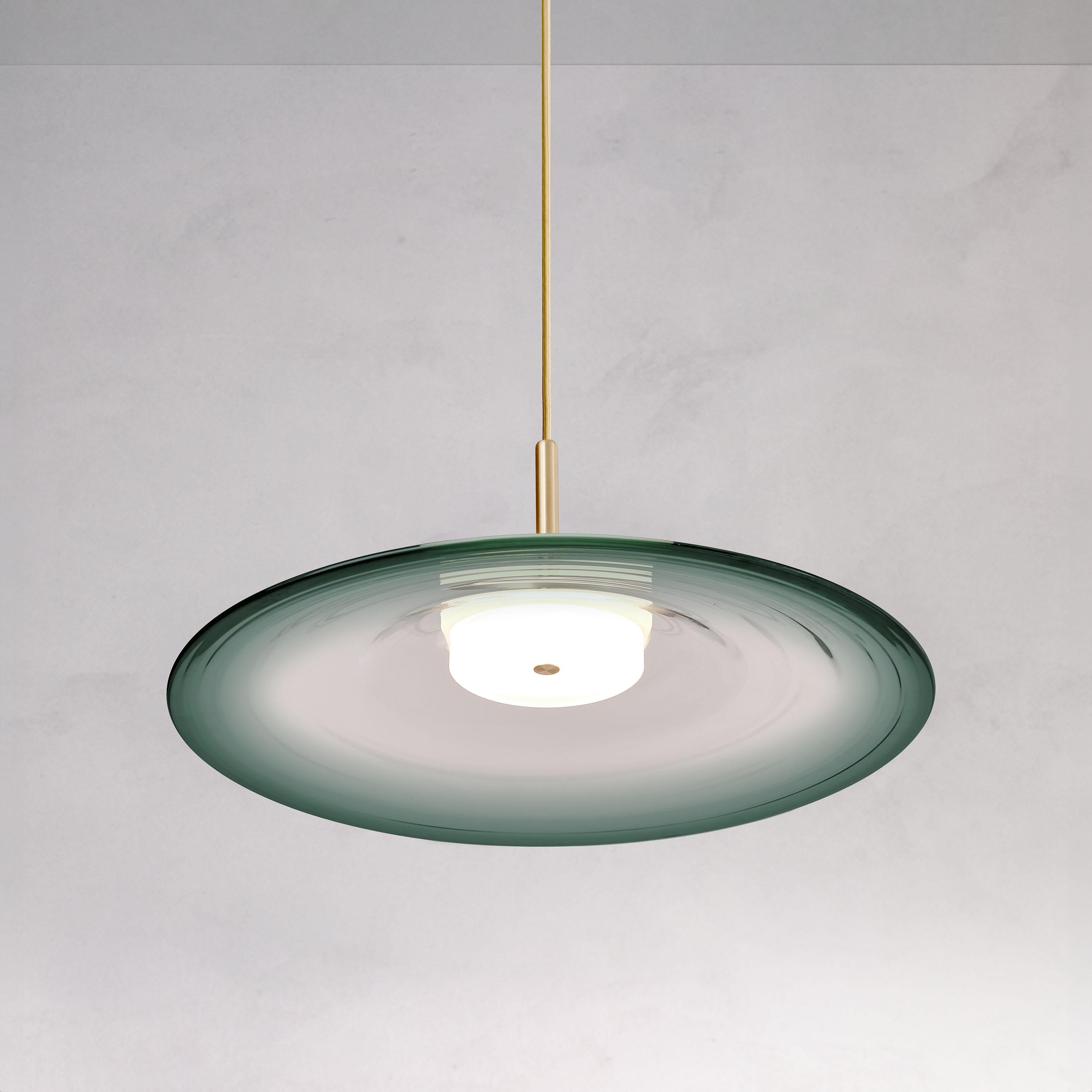 Organic Modern ‘Liquid Pendant Jade’ Handmade Green Gradient Glass & Satin Brass Ceiling Light For Sale