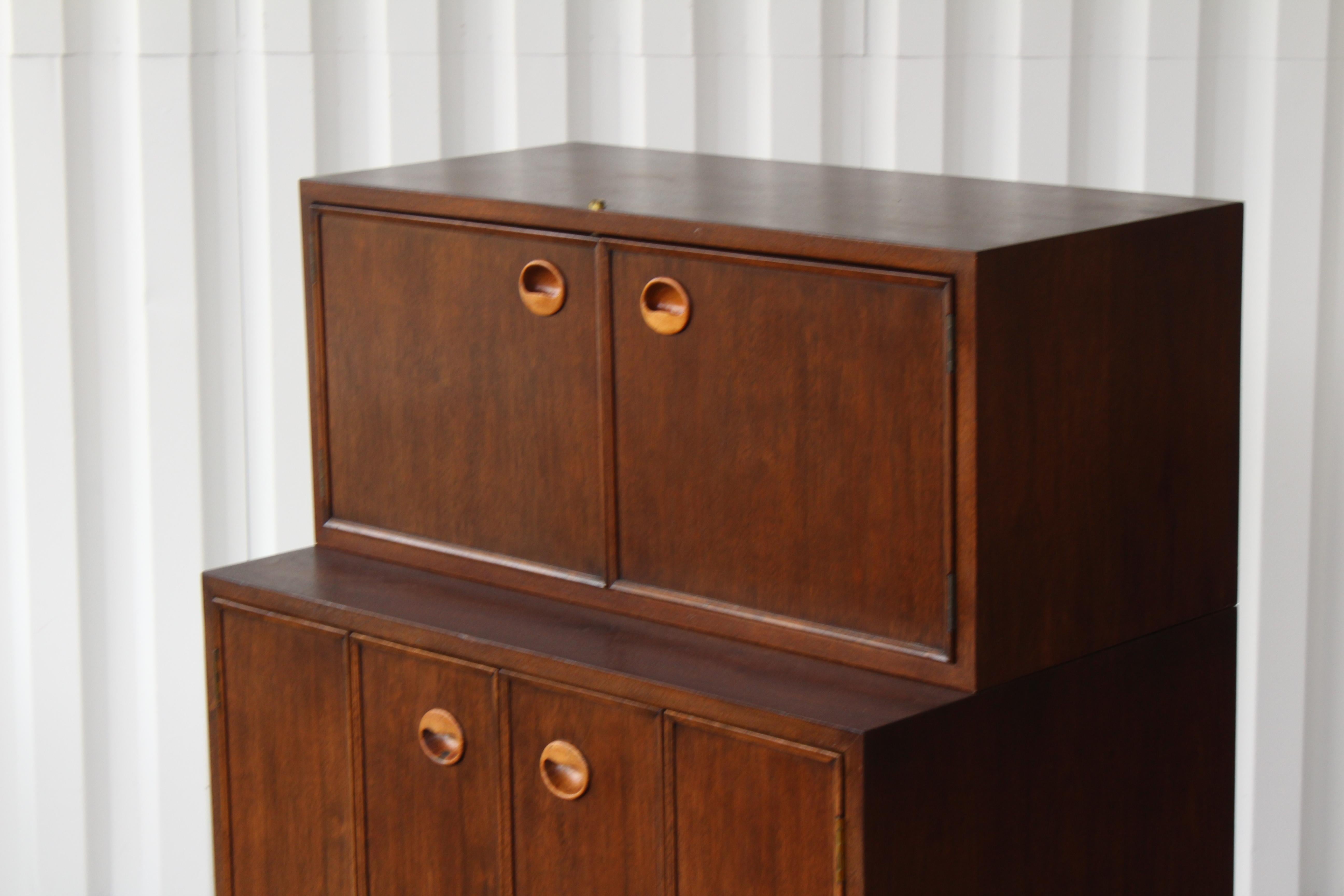 Liquor Cabinet by Edward Wormley for Dunbar, USA, 1950s In Excellent Condition In Los Angeles, CA
