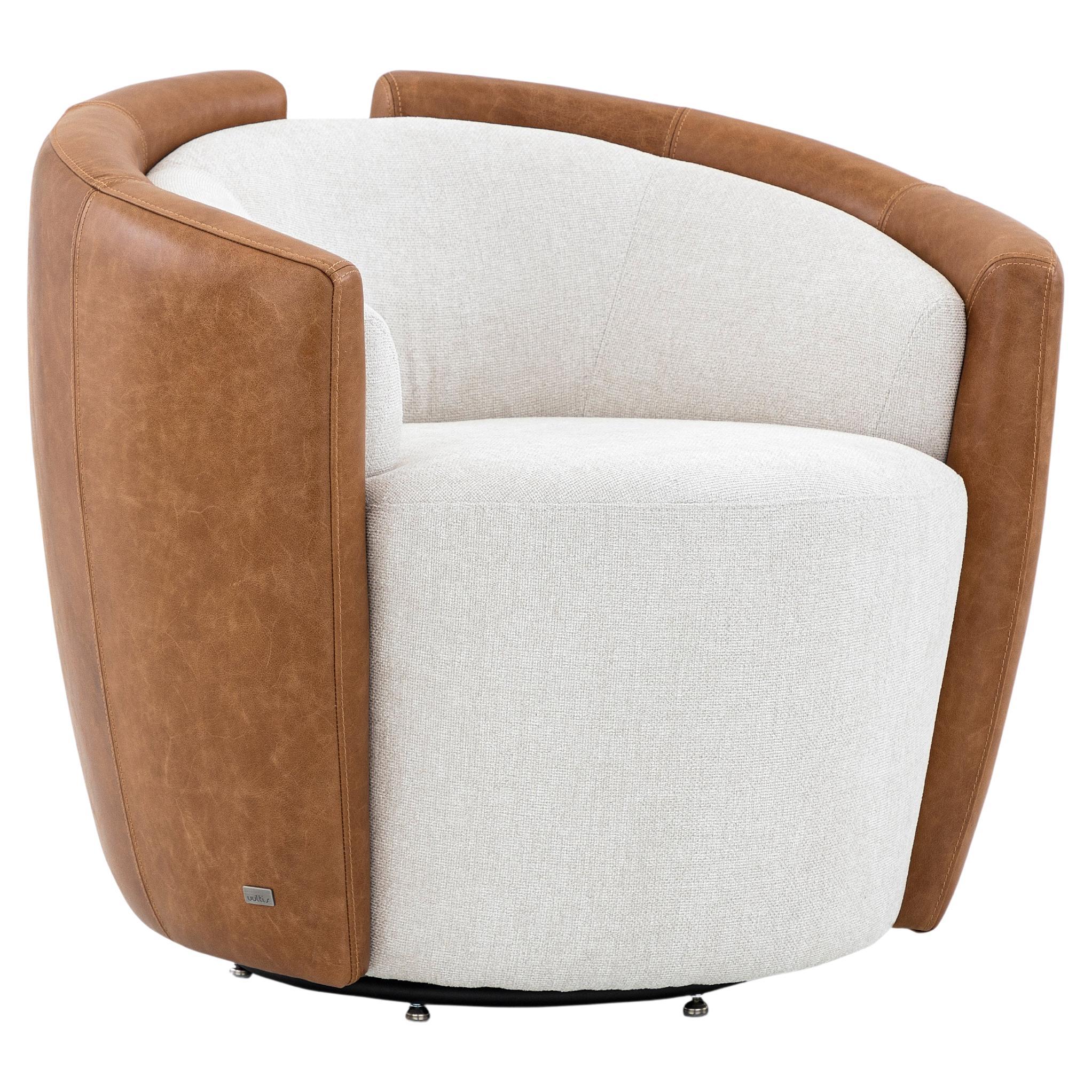 Lirio Accent Chair in Brown Leather and White Fabric For Sale
