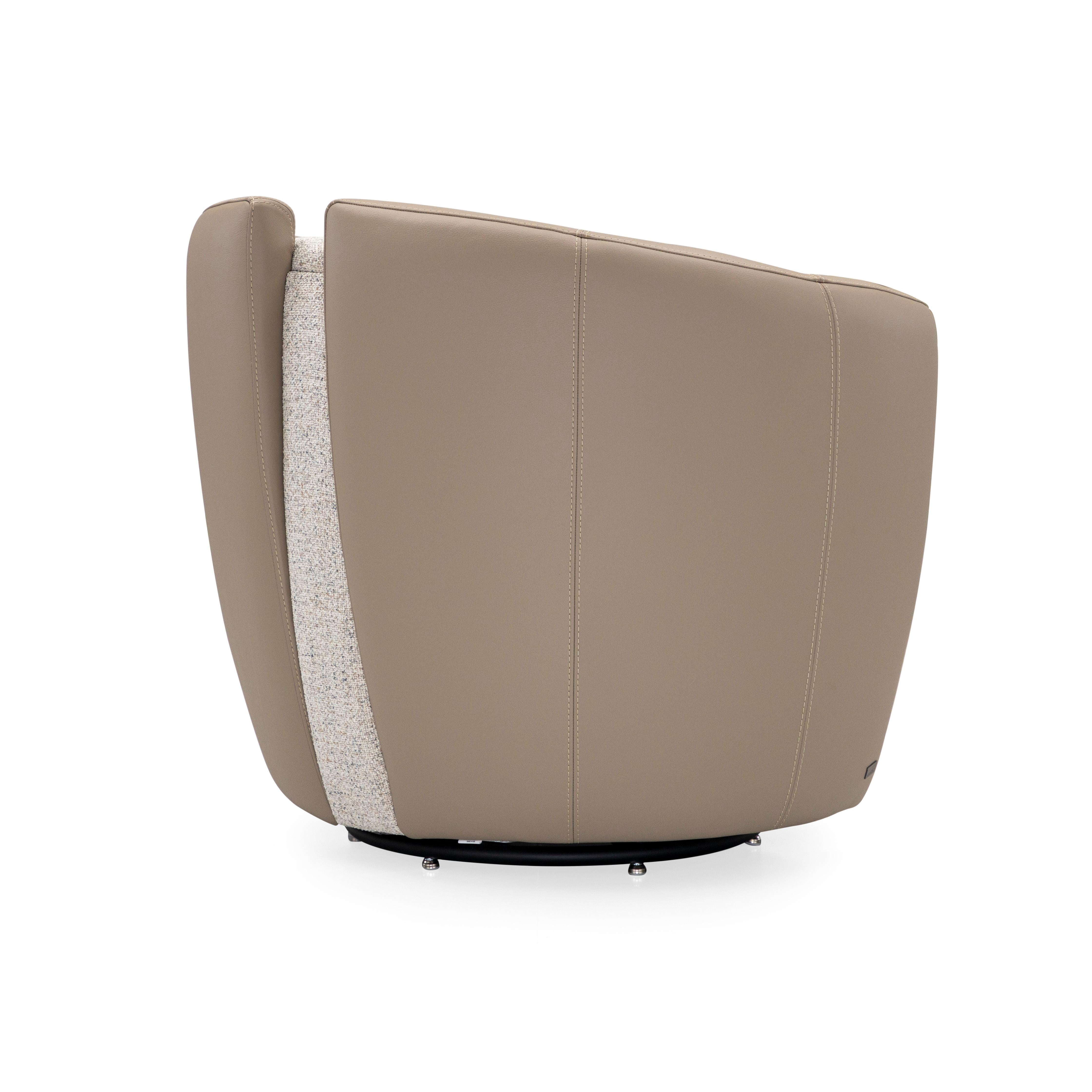 Brazilian Lirio Contemporary Accent Chair in Cream Leather and Beige Boucle Fabric For Sale