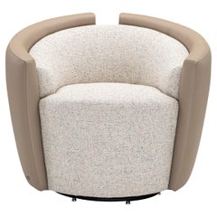 Lirio Contemporary Accent Chair aus cremefarbenem Leder und beigem Boucle-Stoff