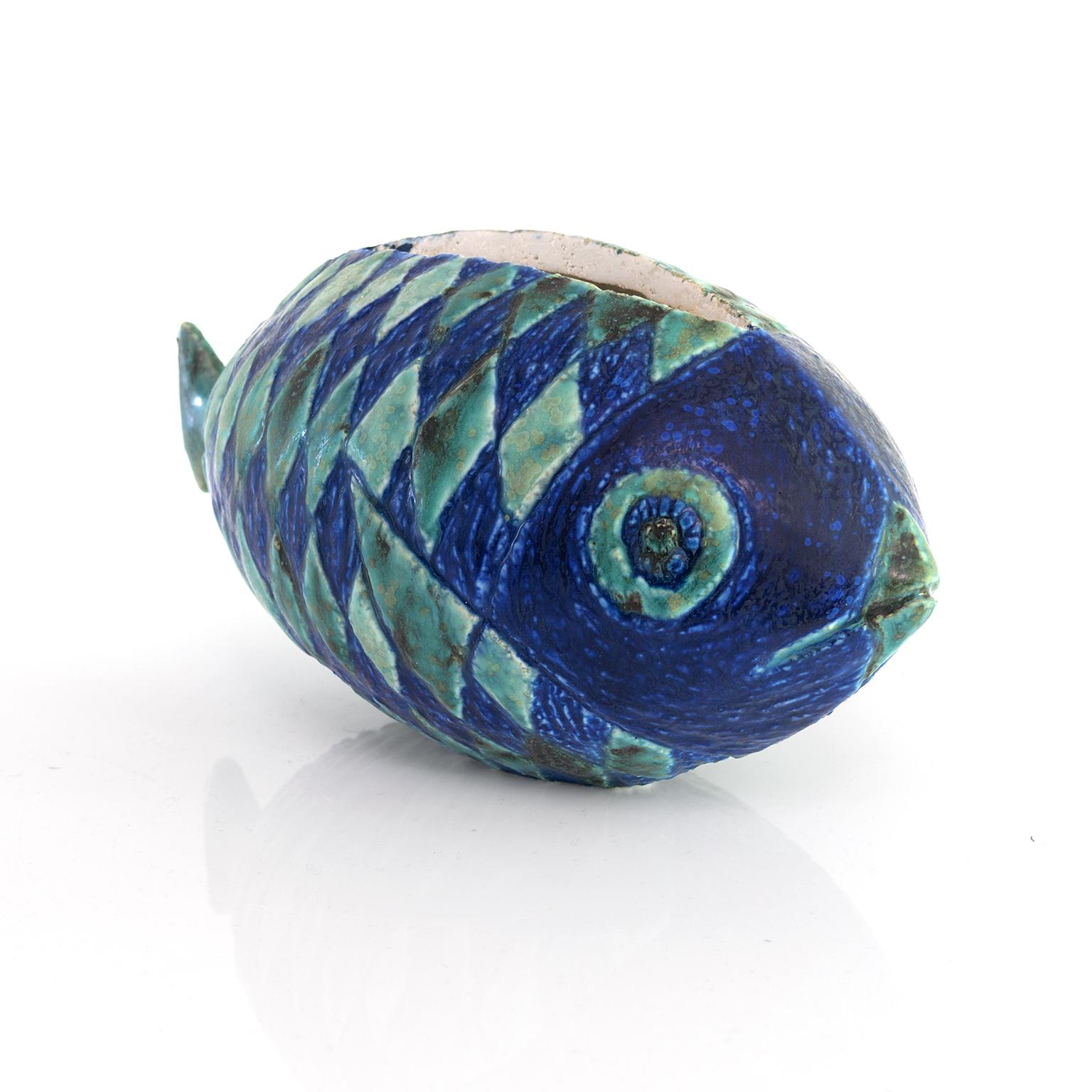 Swedish artist and ceramicist, Lis Lundkvist Husberg’s unique charmotte clay hand built vase in the form of a fish. Hand decorated with a diamond pattern of blue & green. Lundkvist Husberg work for Rorstrand for a few years only (1945-46) &