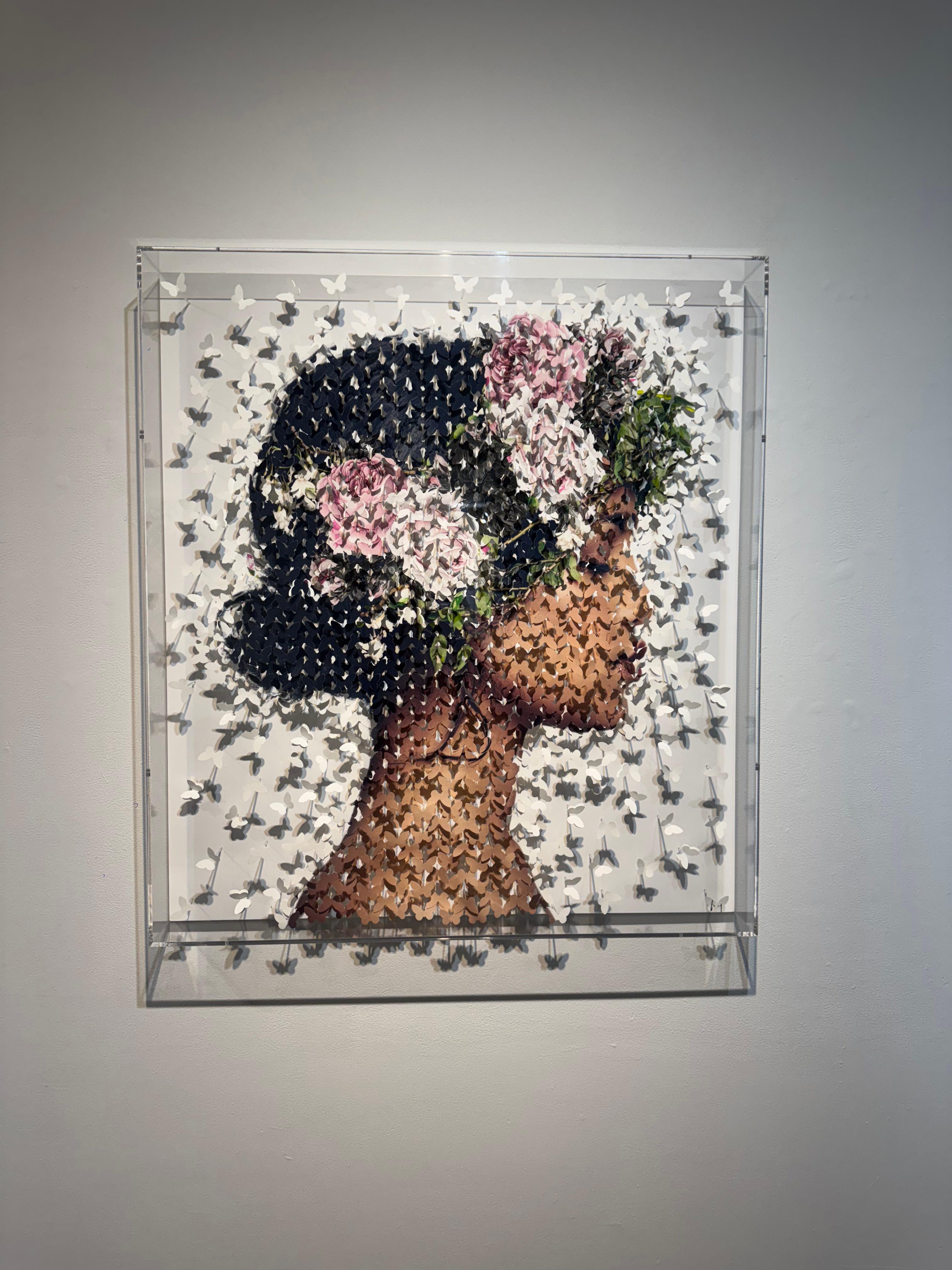 Coming from the world of Street art, Lis Sam is a self-taught artist. Born in Tunisia in 1989, he arrived in France at the age of 11, where he entered the world of craftsmanship, developing a keen appreciation for aesthetic forms. As is often the