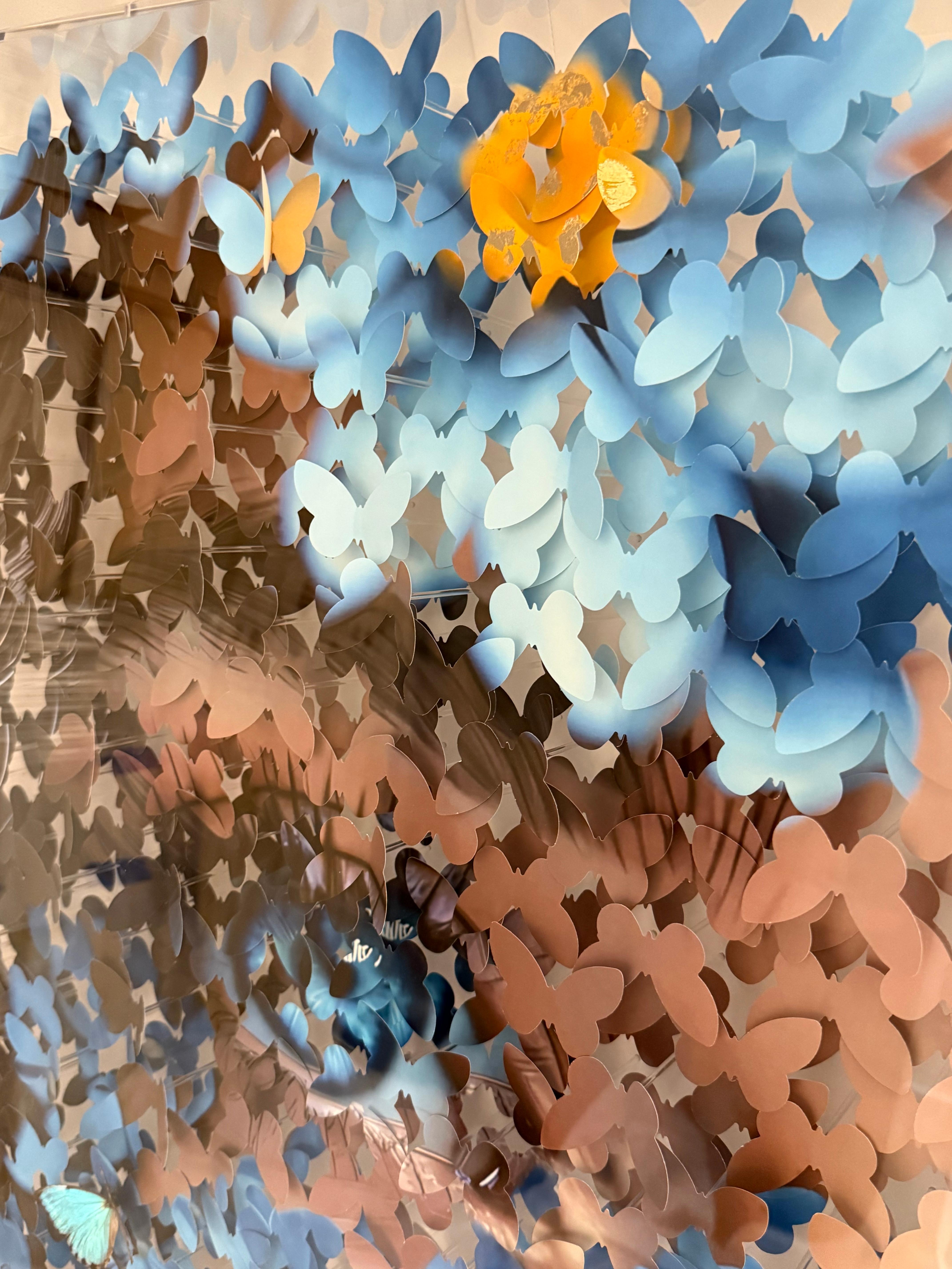 SOUS LES PÉTALES BLEU 6 For Sale 2