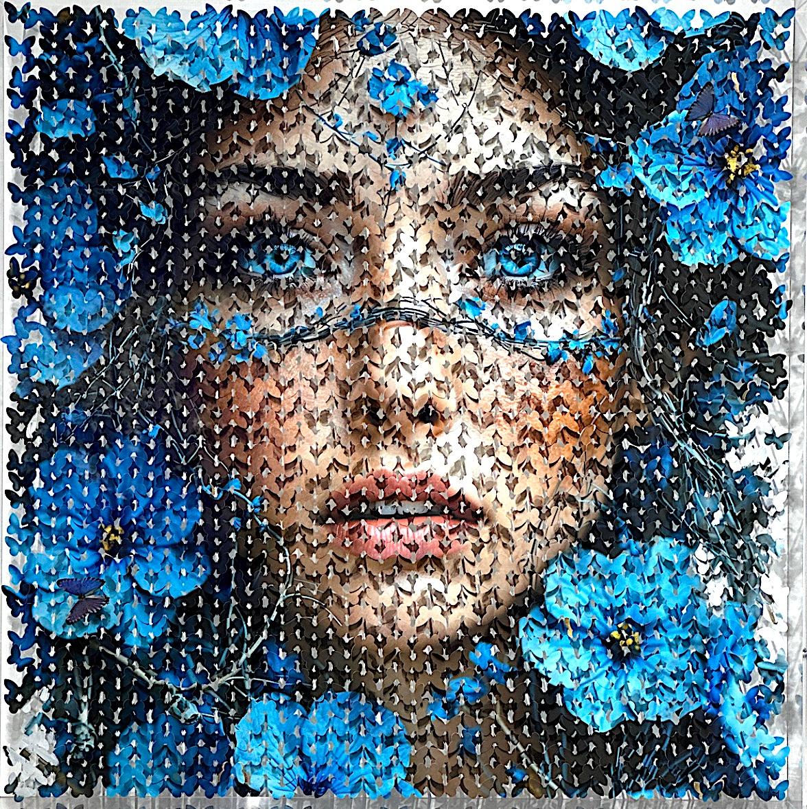 Sous Les Pétales Bleus 10