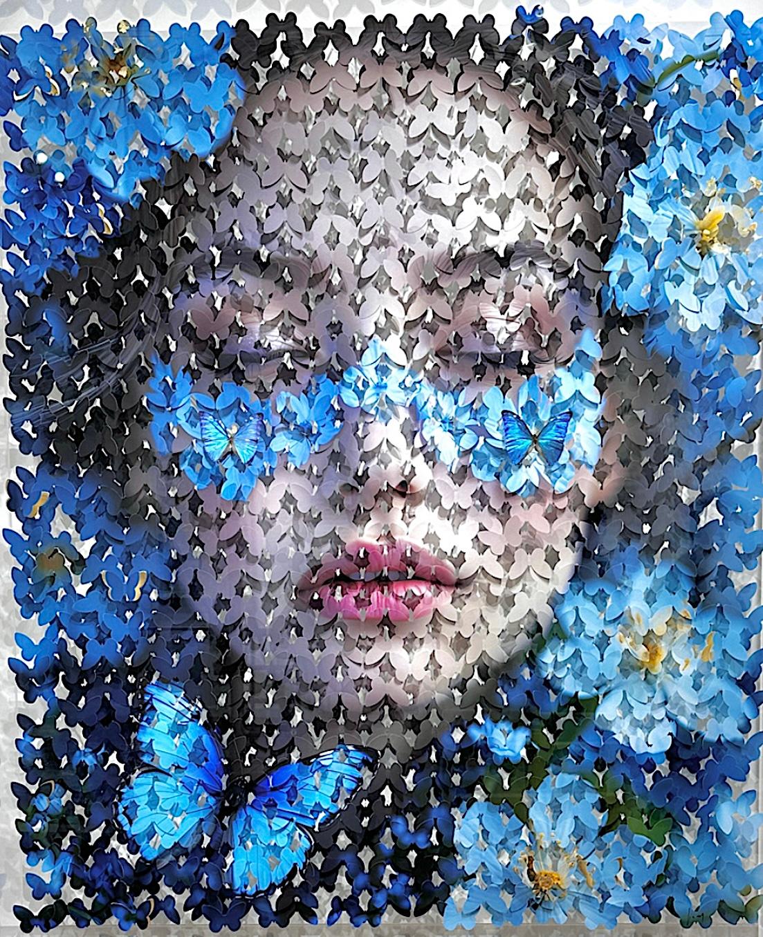 SOUS LES PÉTALES BLEUS 12