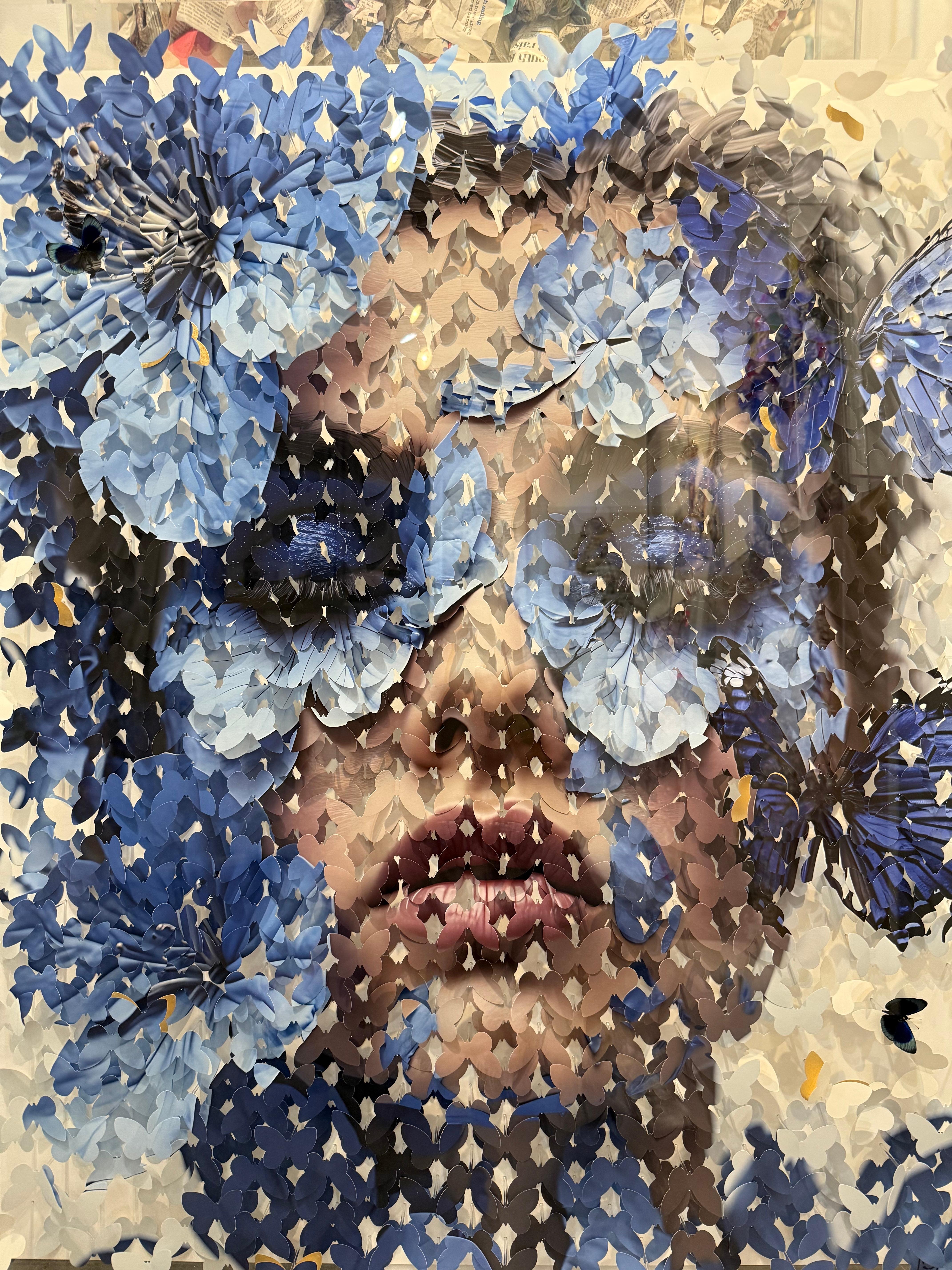 SOUS LES PÉTALES BLEUS 2 For Sale 2