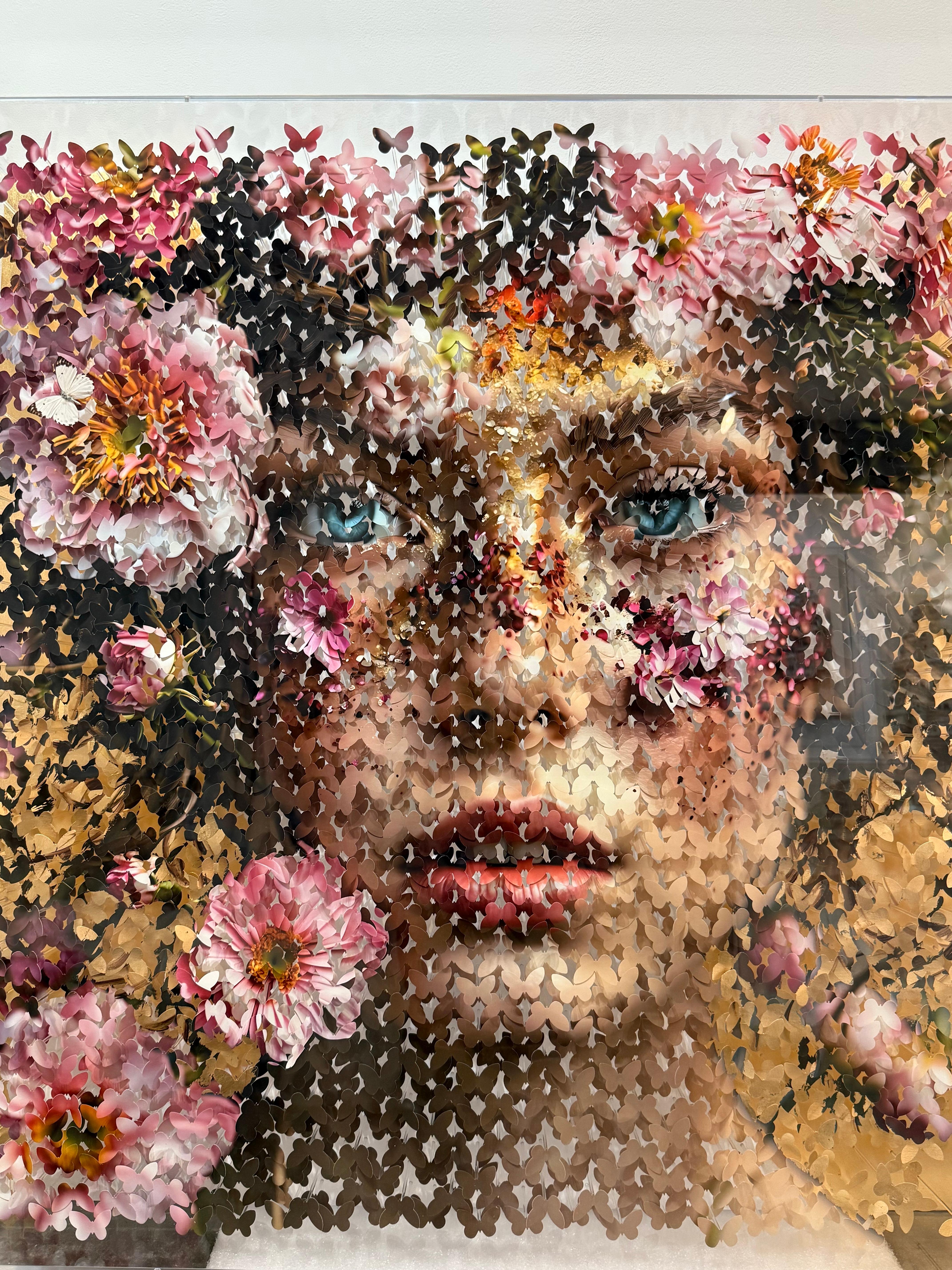 SOUS LES PÉTALES ROSES 3 or en vente 4