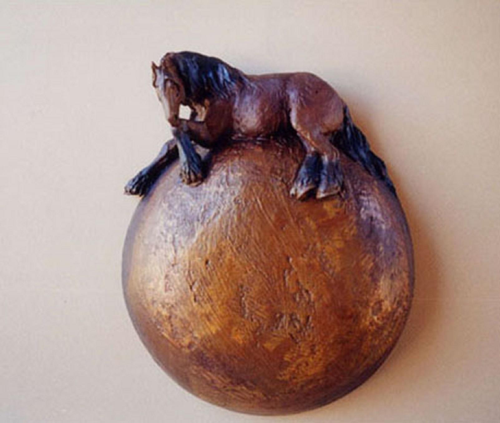 Laurels - Sculpture by Lisa Gordon