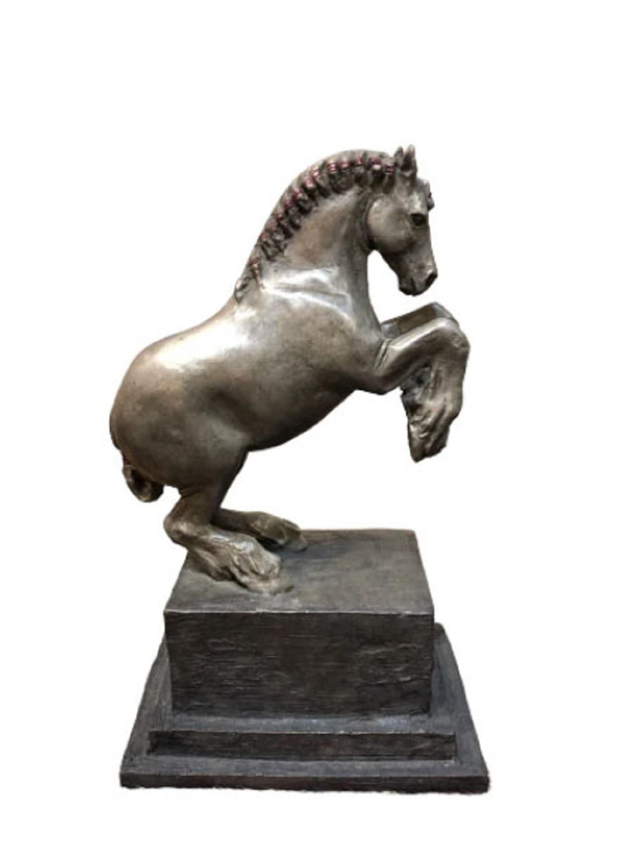 Posture - Sculpture by Lisa Gordon